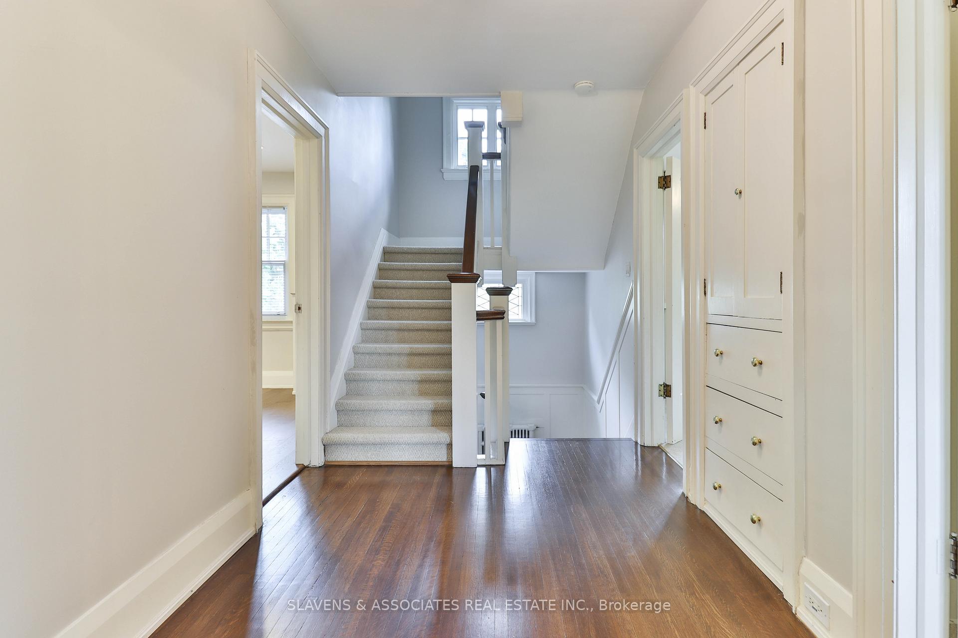 Photo 11 of 56 Alexandra Boulevard, Toronto, Lawrence Park South — HOMEH