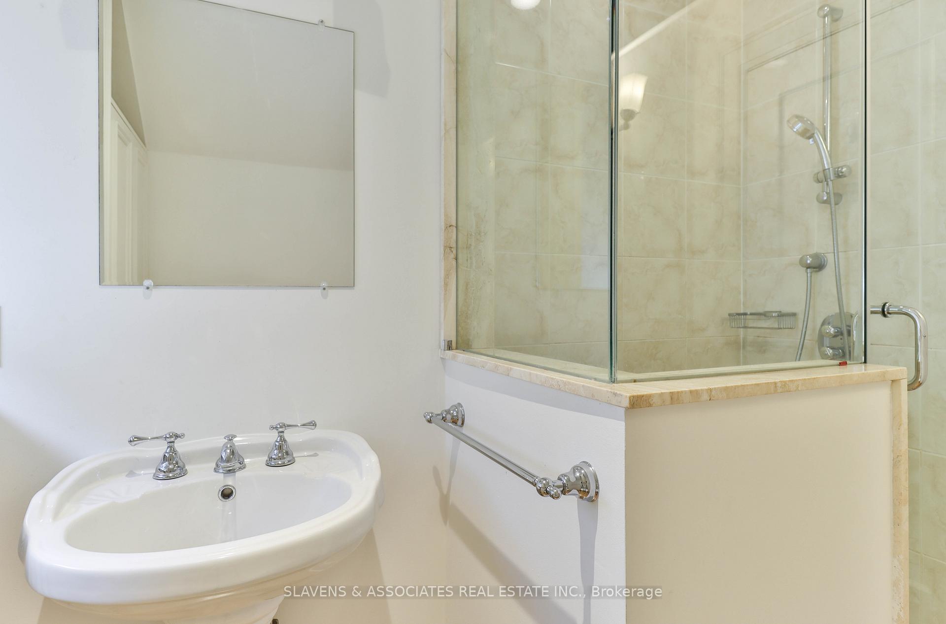 Photo 19 of 56 Alexandra Boulevard, Toronto, Lawrence Park South — HOMEH