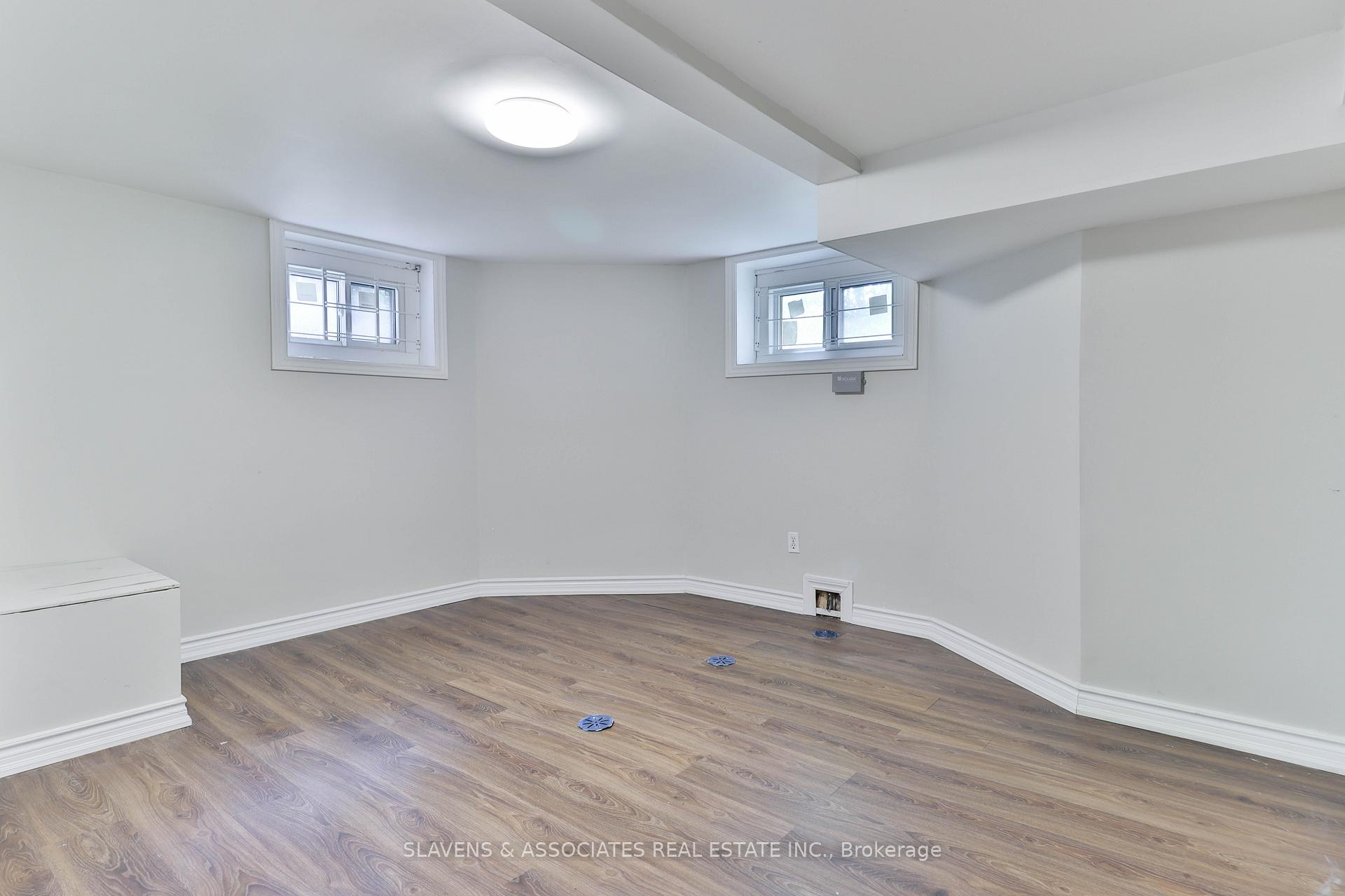 Photo 22 of 56 Alexandra Boulevard, Toronto, Lawrence Park South — HOMEH