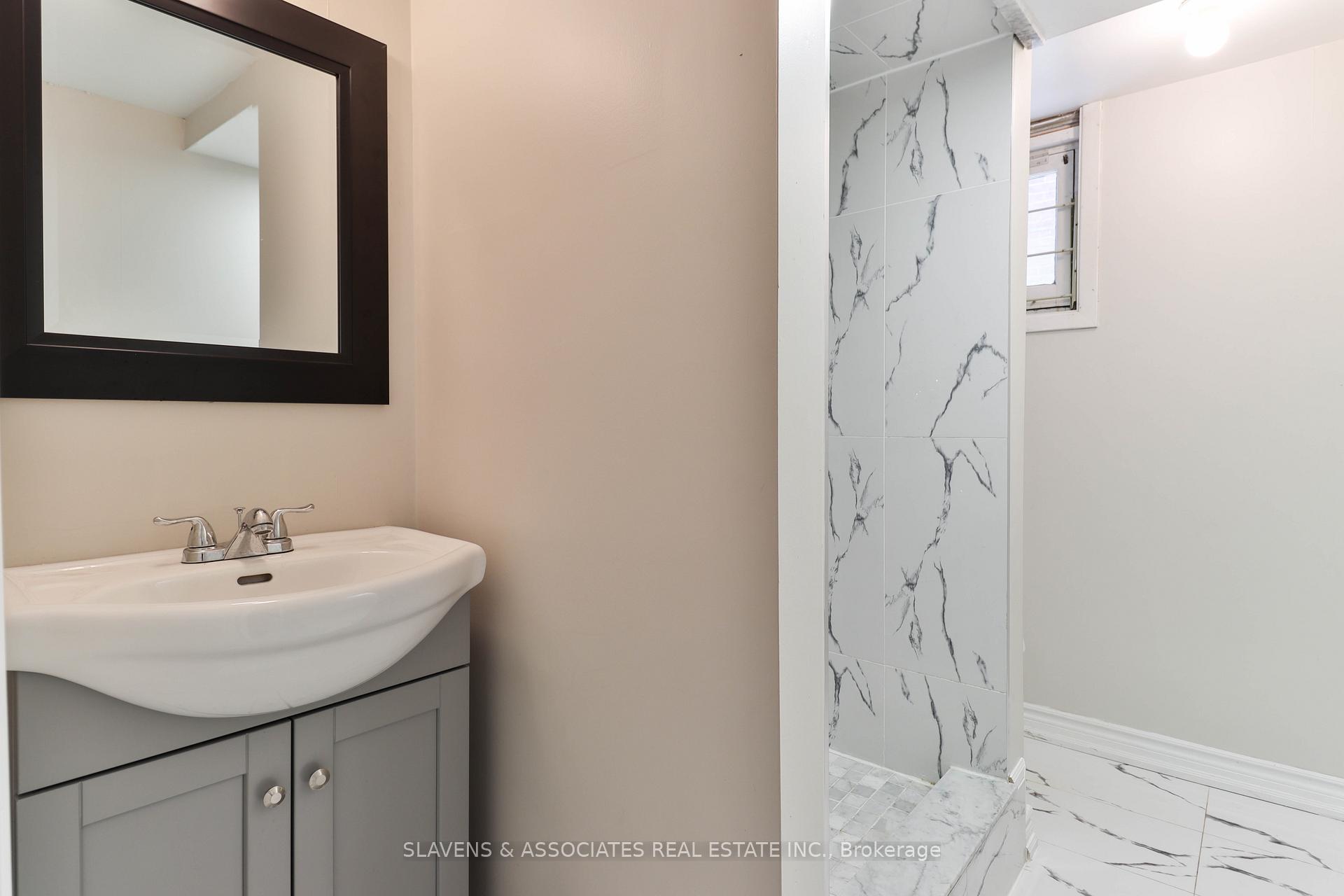 Photo 23 of 56 Alexandra Boulevard, Toronto, Lawrence Park South — HOMEH