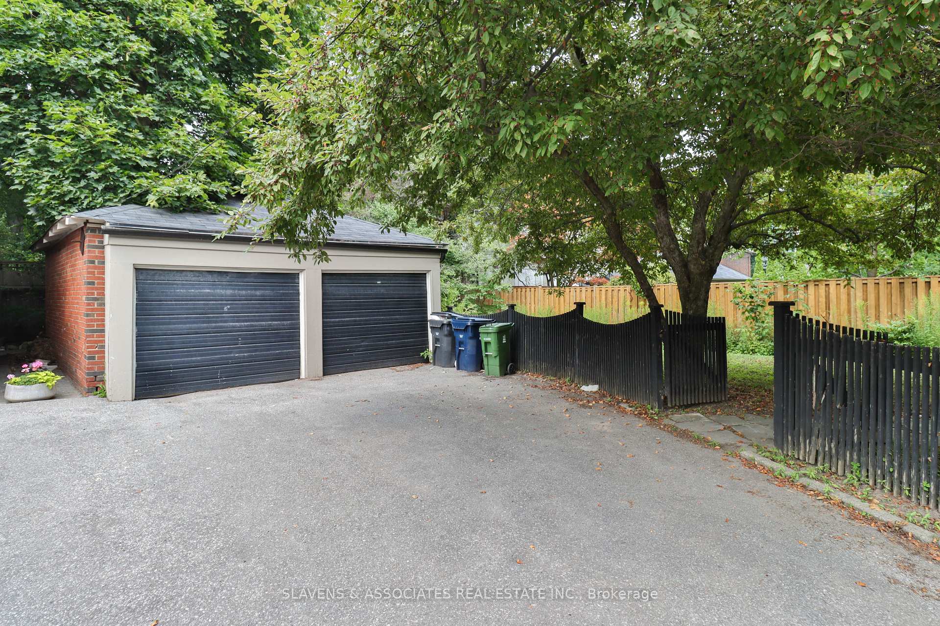 Photo 25 of 56 Alexandra Boulevard, Toronto, Lawrence Park South — HOMEH