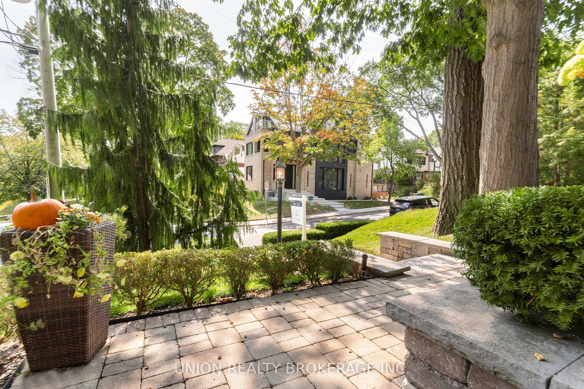 Photo 3 of 66 Williamson Road, Toronto, The Beaches — HOMEH