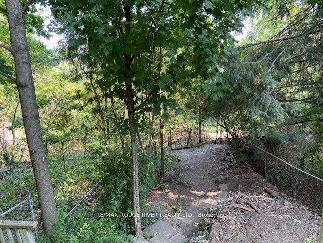 Photo 8 of 23 Westlake Crescent, Toronto, Woodbine-Lumsden — HOMEH