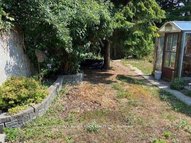 Photo 13 of 23 Westlake Crescent, Toronto, Woodbine-Lumsden — HOMEH