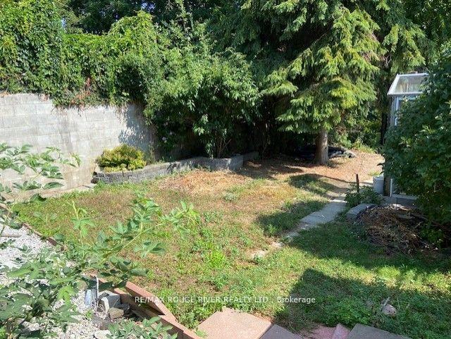Photo 15 of 23 Westlake Crescent, Toronto, Woodbine-Lumsden — HOMEH