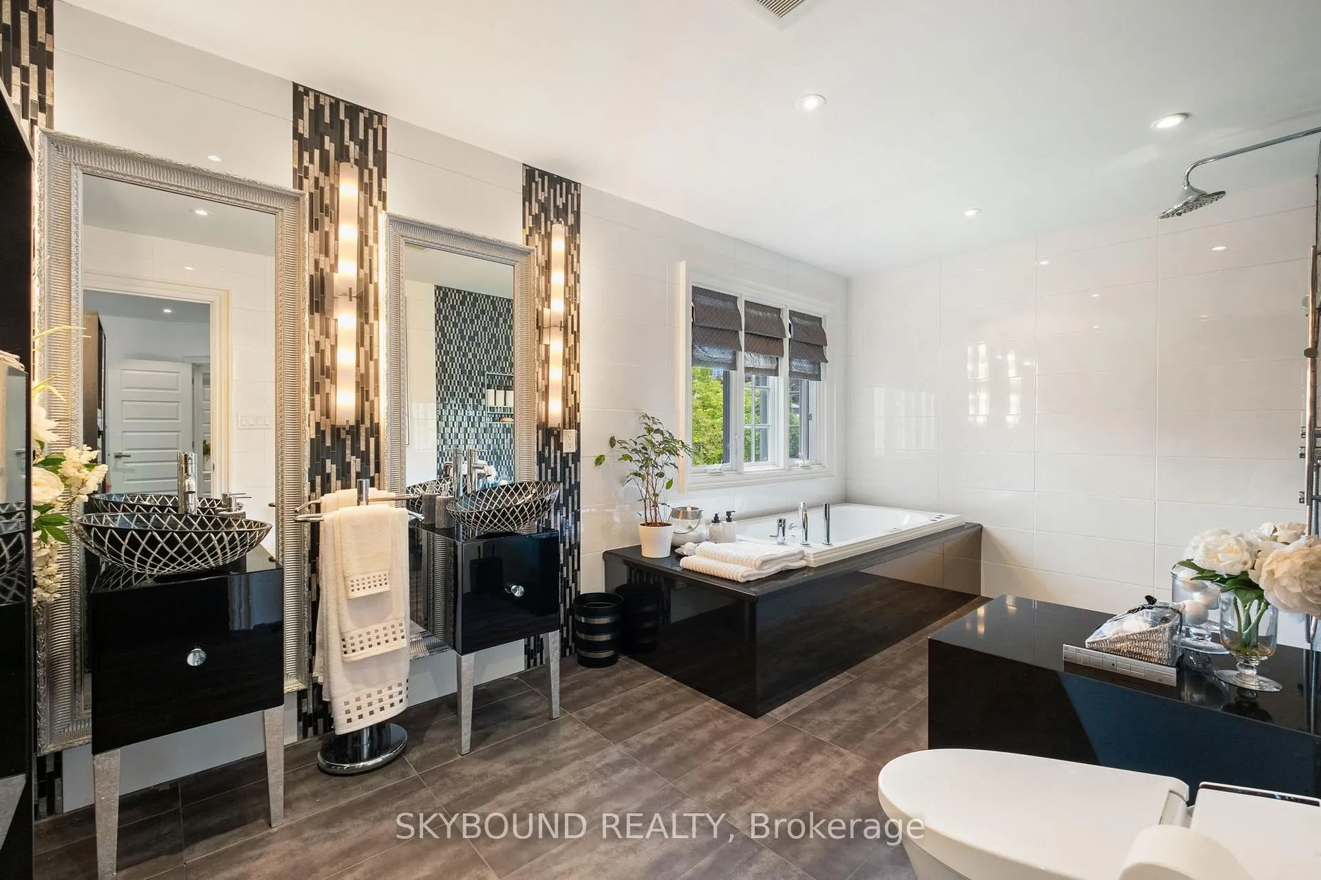 Photo 33 of 20 Fairview Boulevard, Toronto, North Riverdale — HOMEH