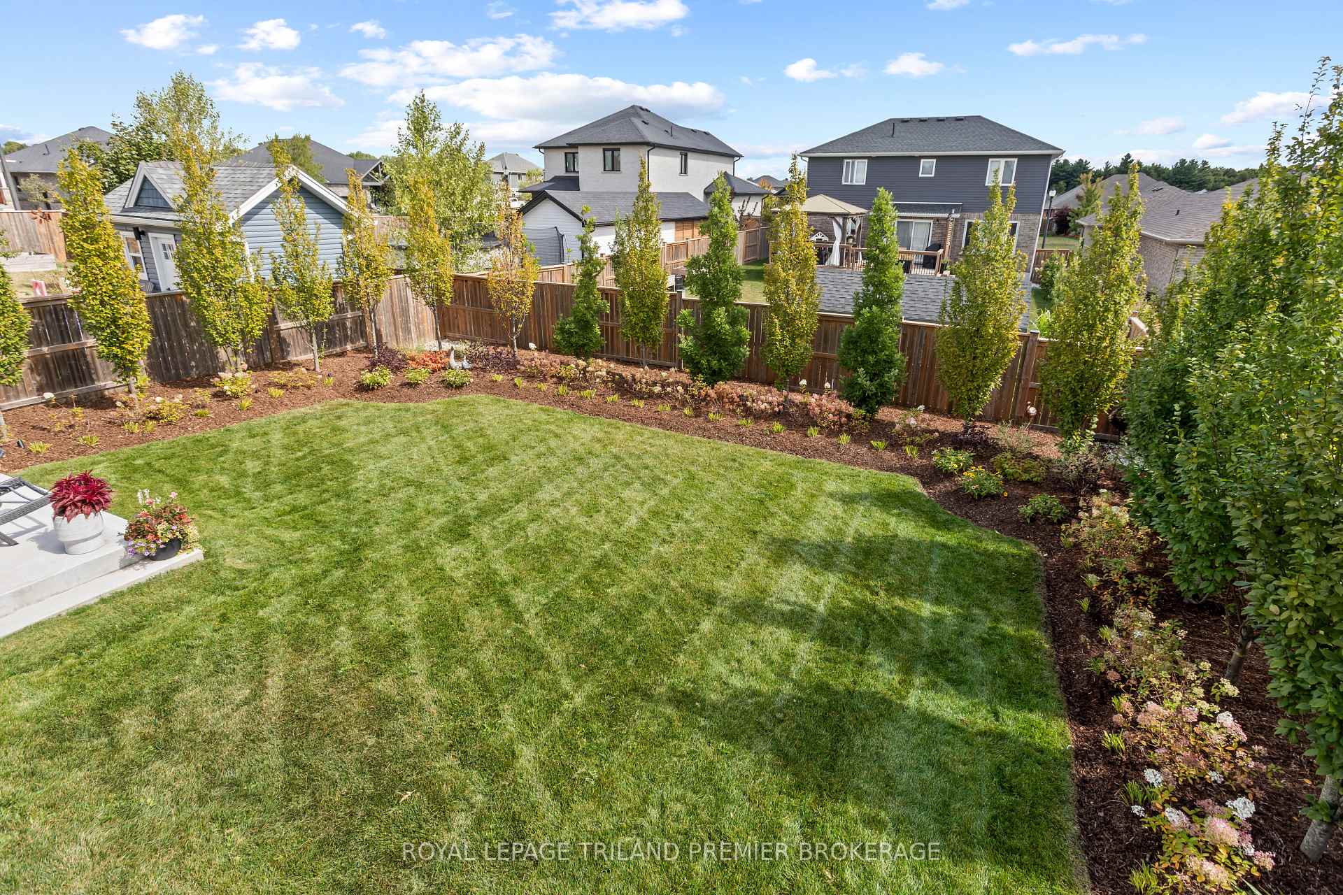 Photo 42 of 6 Nicoles Trail, Thames Centre, Thorndale — HOMEH