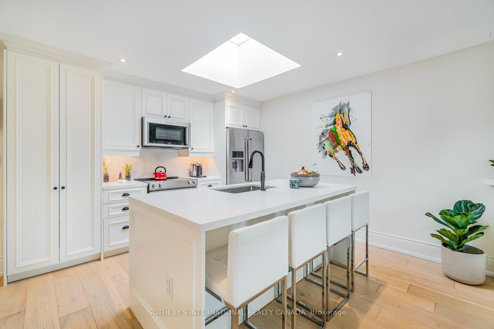 Photo 6 of Unit Upper, 466 Sammon Avenue, Toronto, Danforth Village-East York — HOMEH
