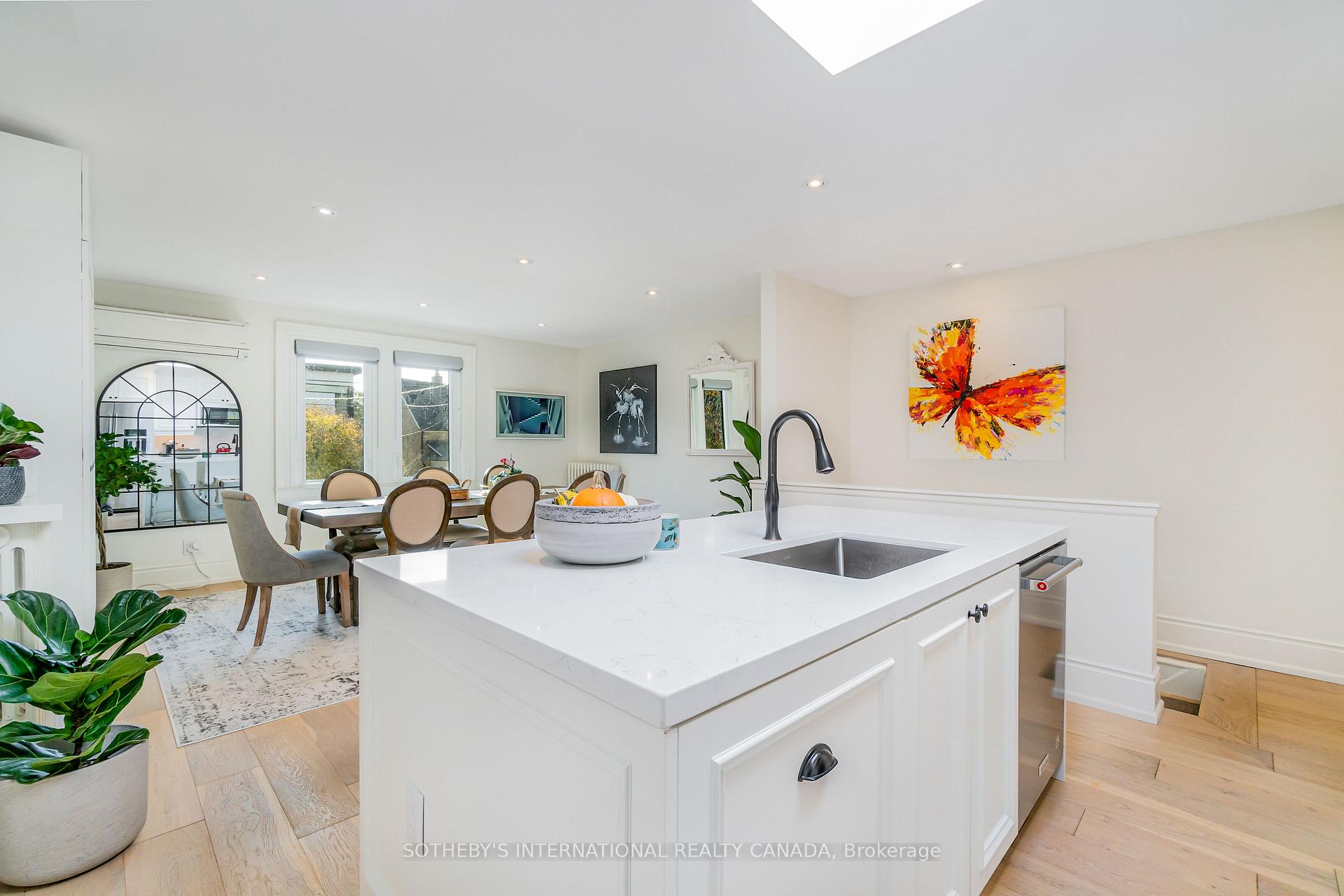 Photo 8 of Unit Upper, 466 Sammon Avenue, Toronto, Danforth Village-East York — HOMEH