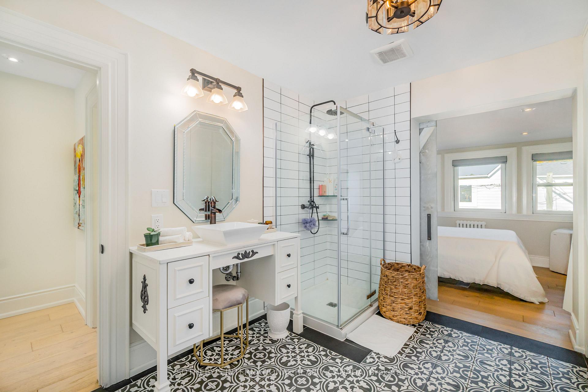 Photo 13 of Unit Upper, 466 Sammon Avenue, Toronto, Danforth Village-East York — HOMEH