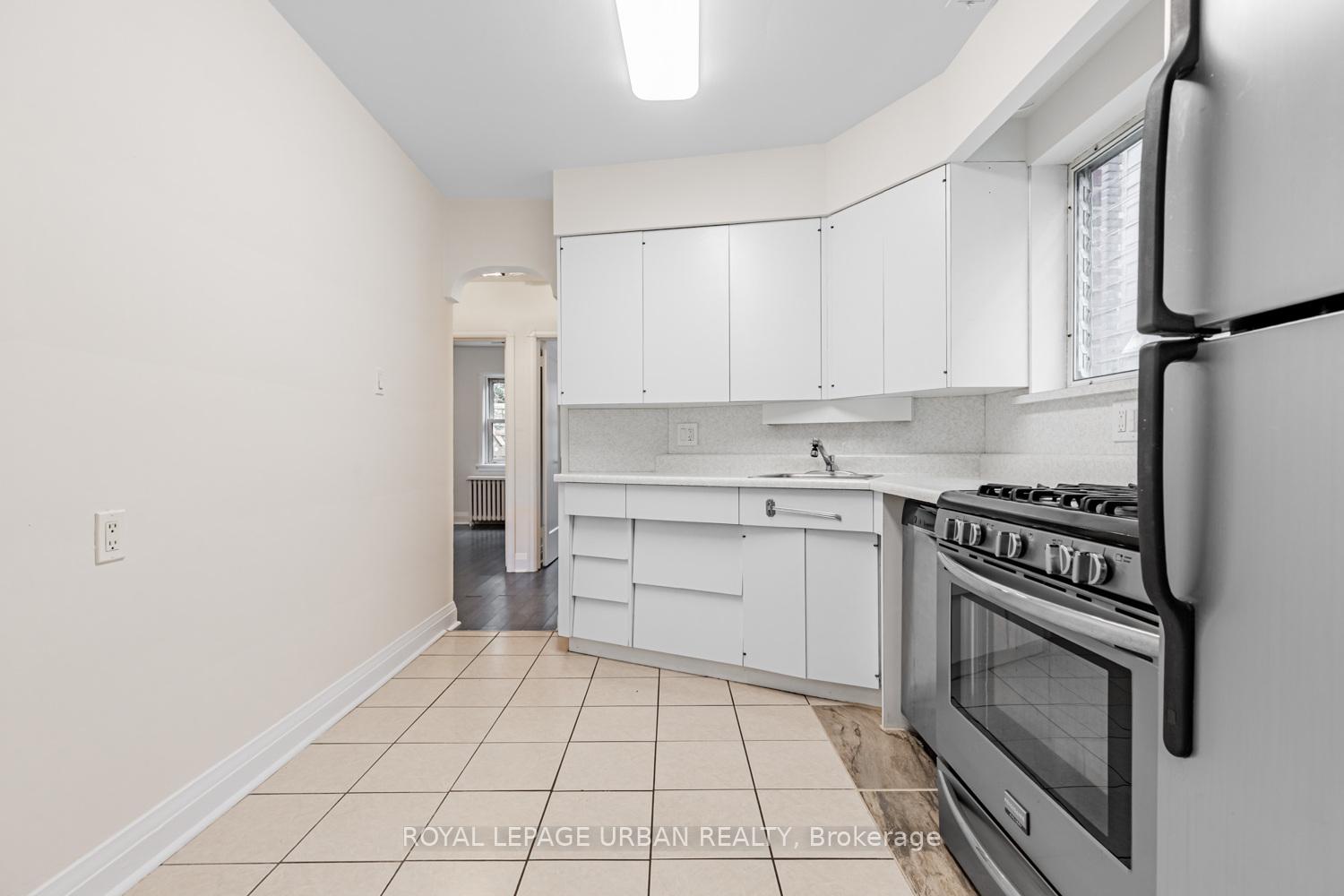 Photo 32 of 127 Cadorna Avenue, Toronto, East York — HOMEH