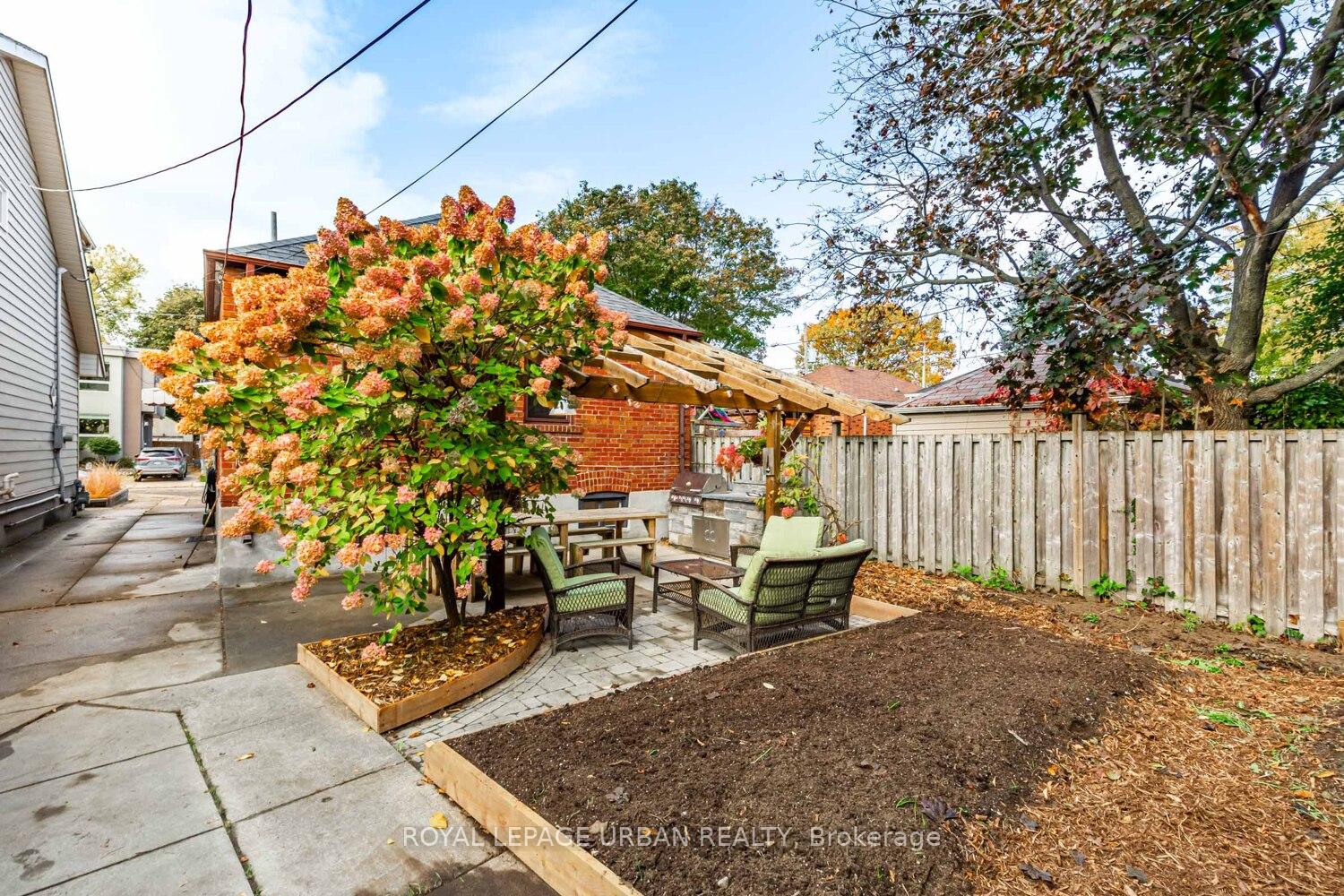 Photo 54 of 127 Cadorna Avenue, Toronto, East York — HOMEH