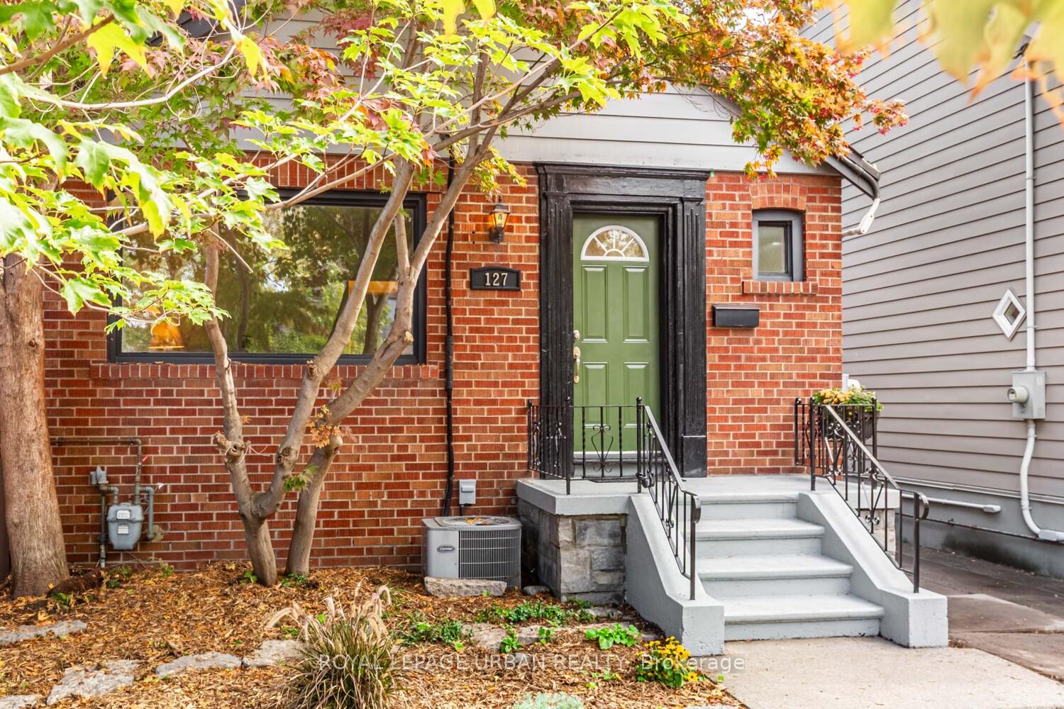Photo 3 of 127 Cadorna Avenue, Toronto, East York — HOMEH