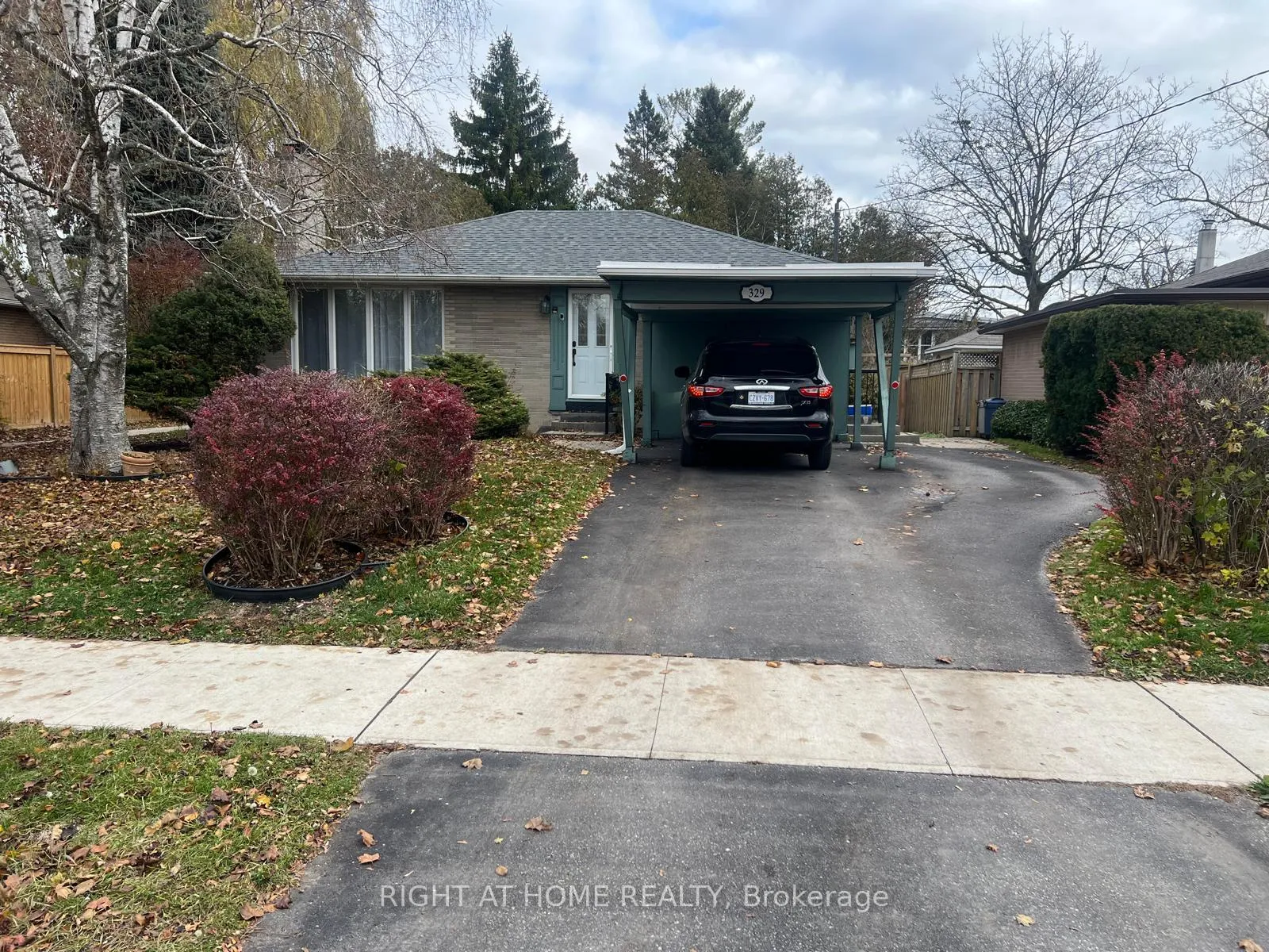 Front of 329 Cochrane Street