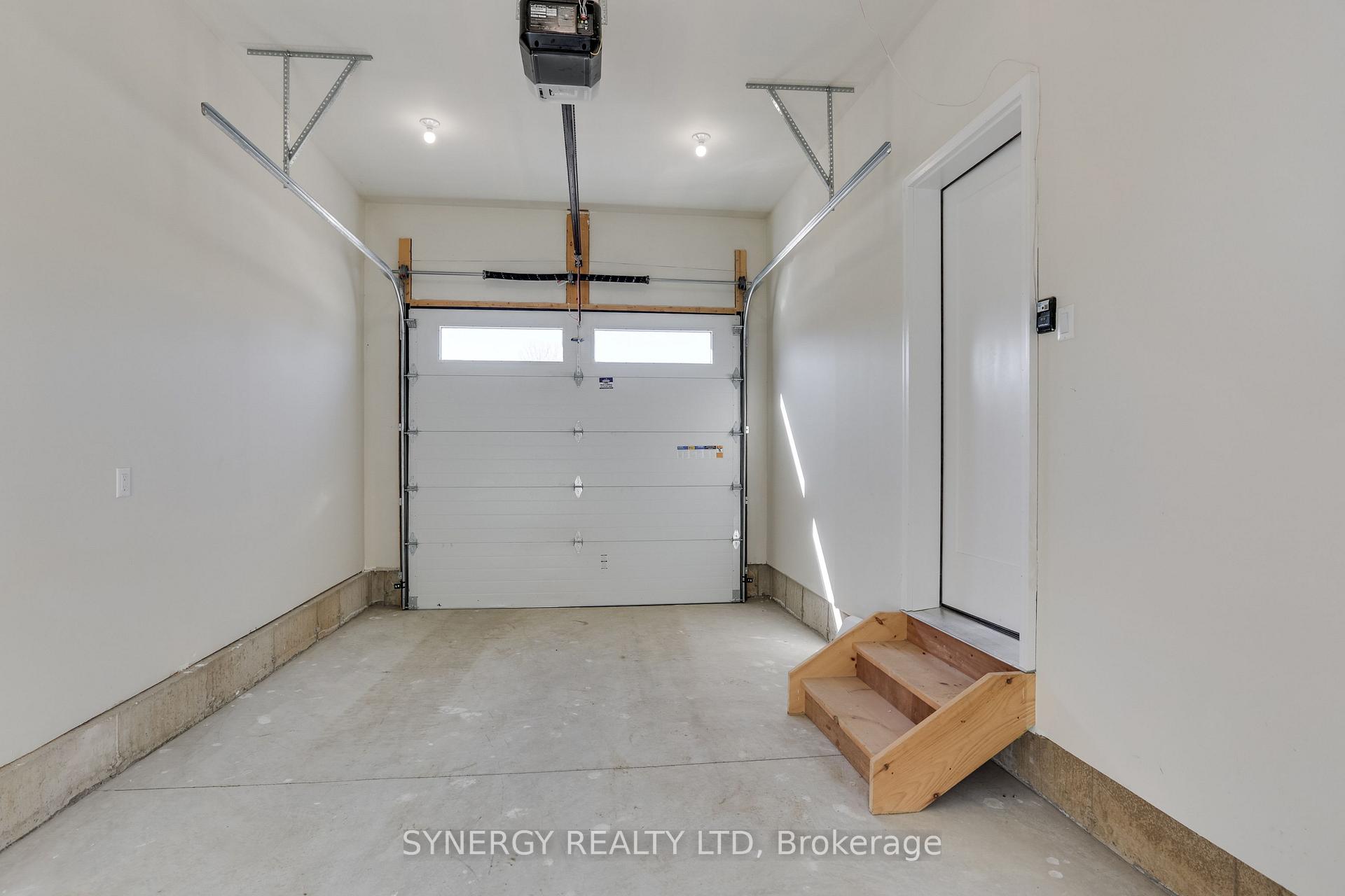 Photo 41 of 1 Haddon Lane, Strathroy-Caradoc, NW — HOMEH