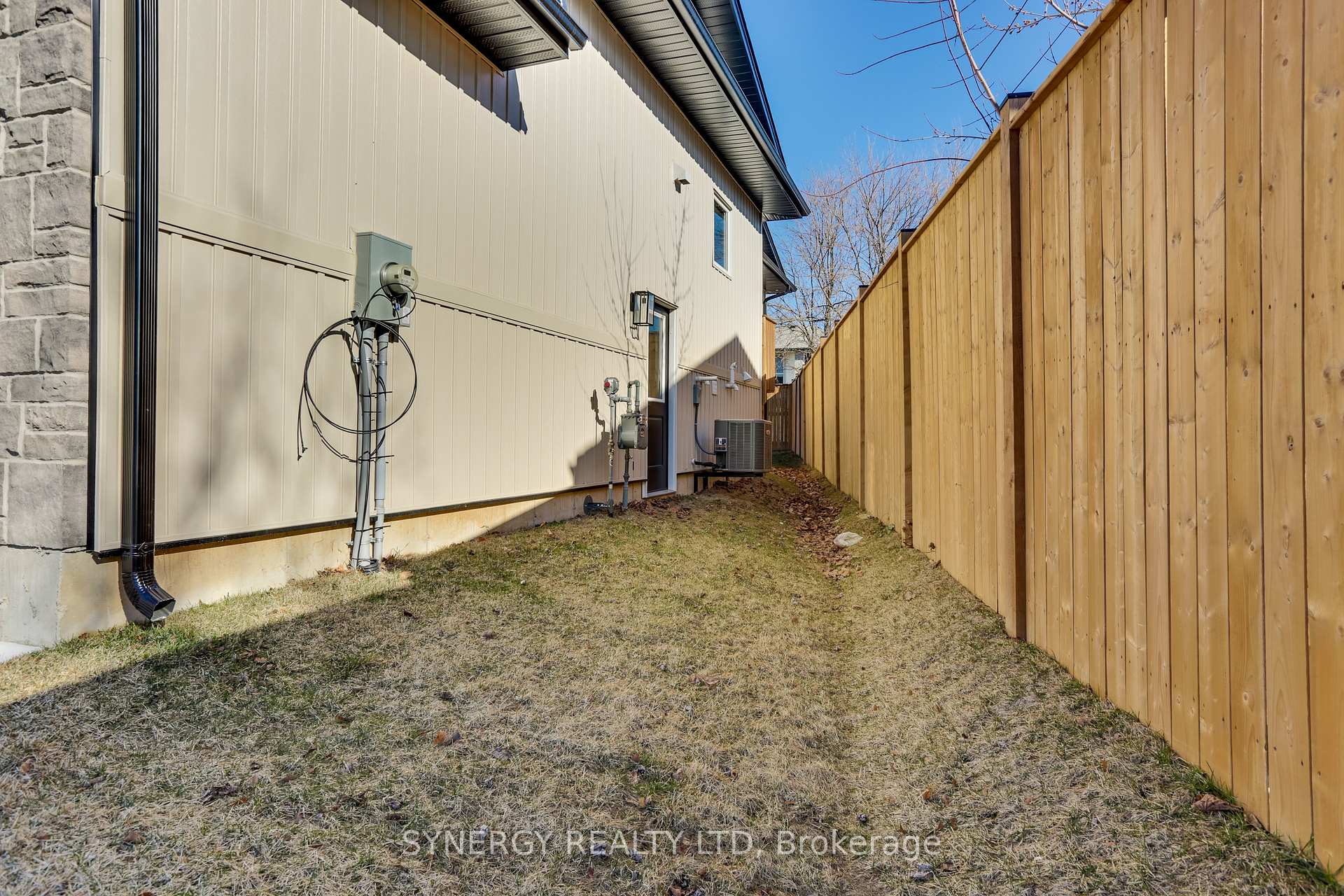 Photo 43 of 1 Haddon Lane, Strathroy-Caradoc, NW — HOMEH