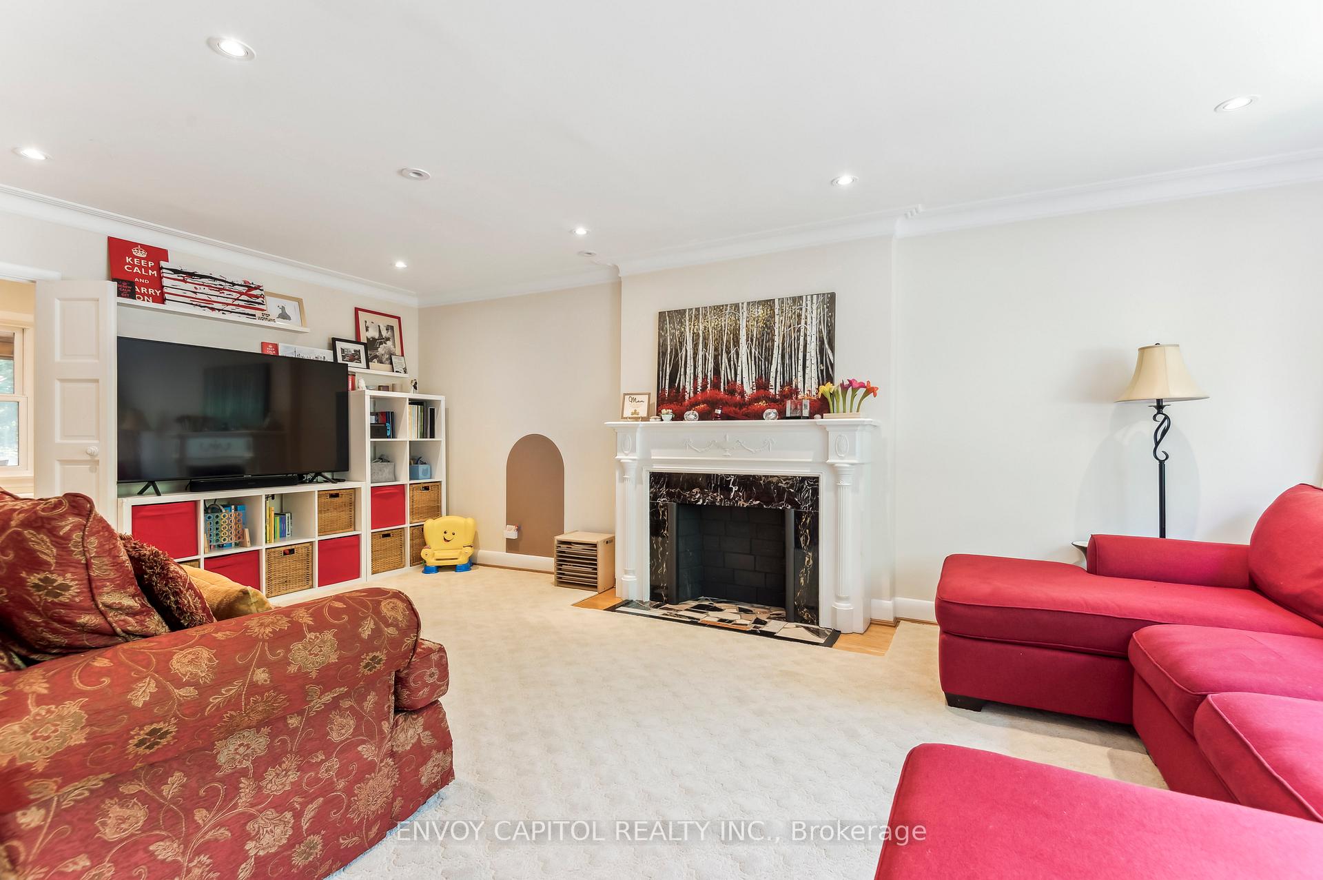 Photo 4 of 271 Yonge Boulevard, Toronto, Bedford Park-Nortown — HOMEH