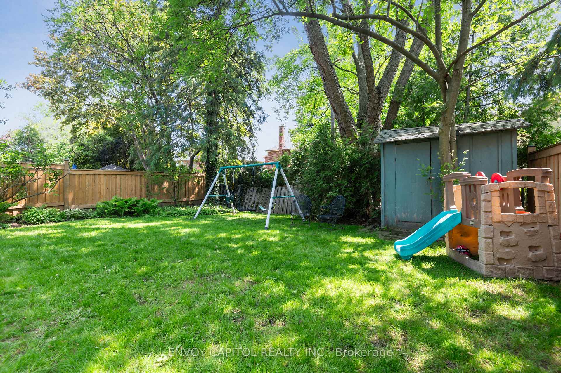 Photo 9 of 271 Yonge Boulevard, Toronto, Bedford Park-Nortown — HOMEH