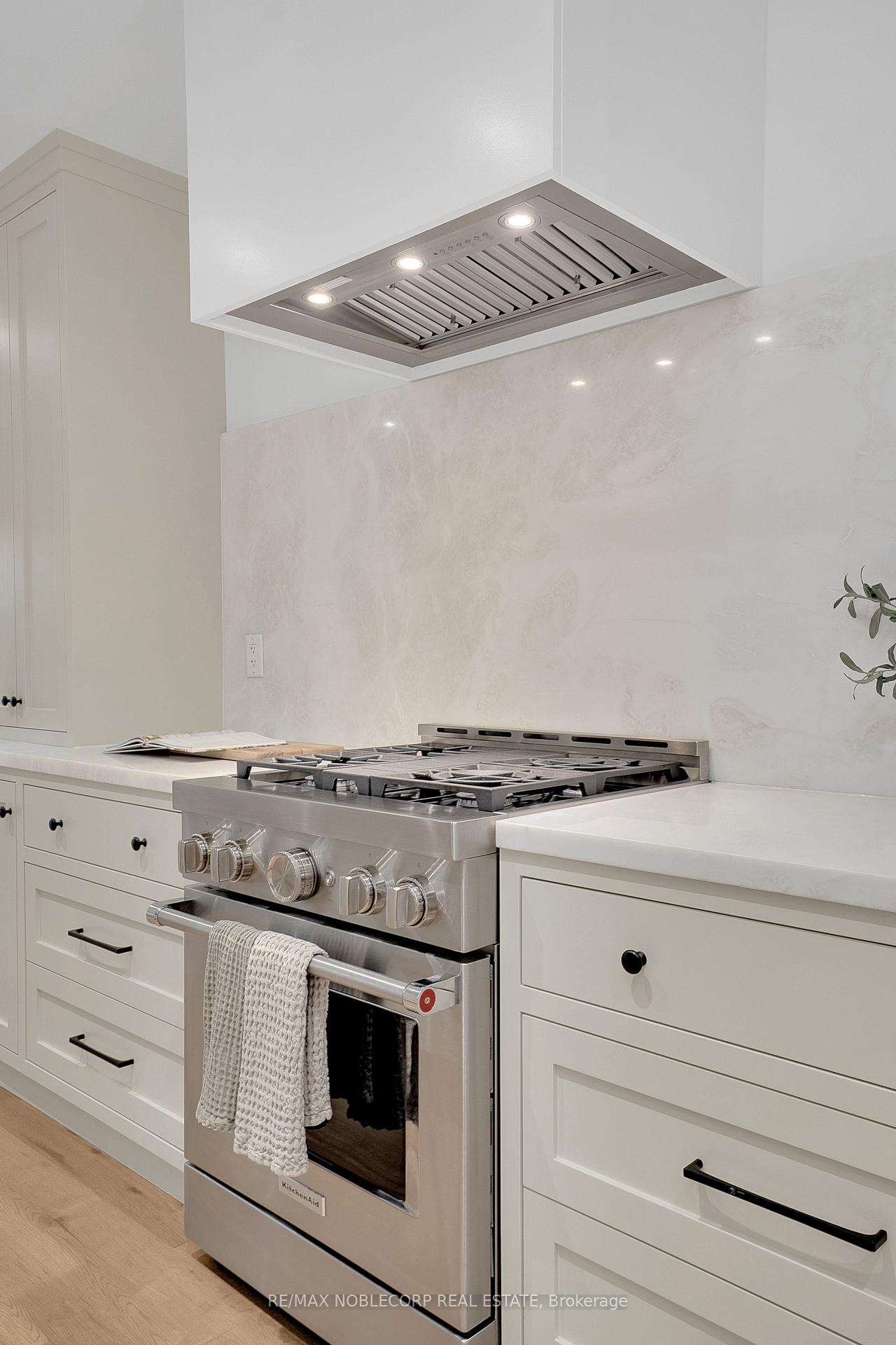 Photo 12 of 299 Winona Drive, Toronto, Oakwood Village — HOMEH