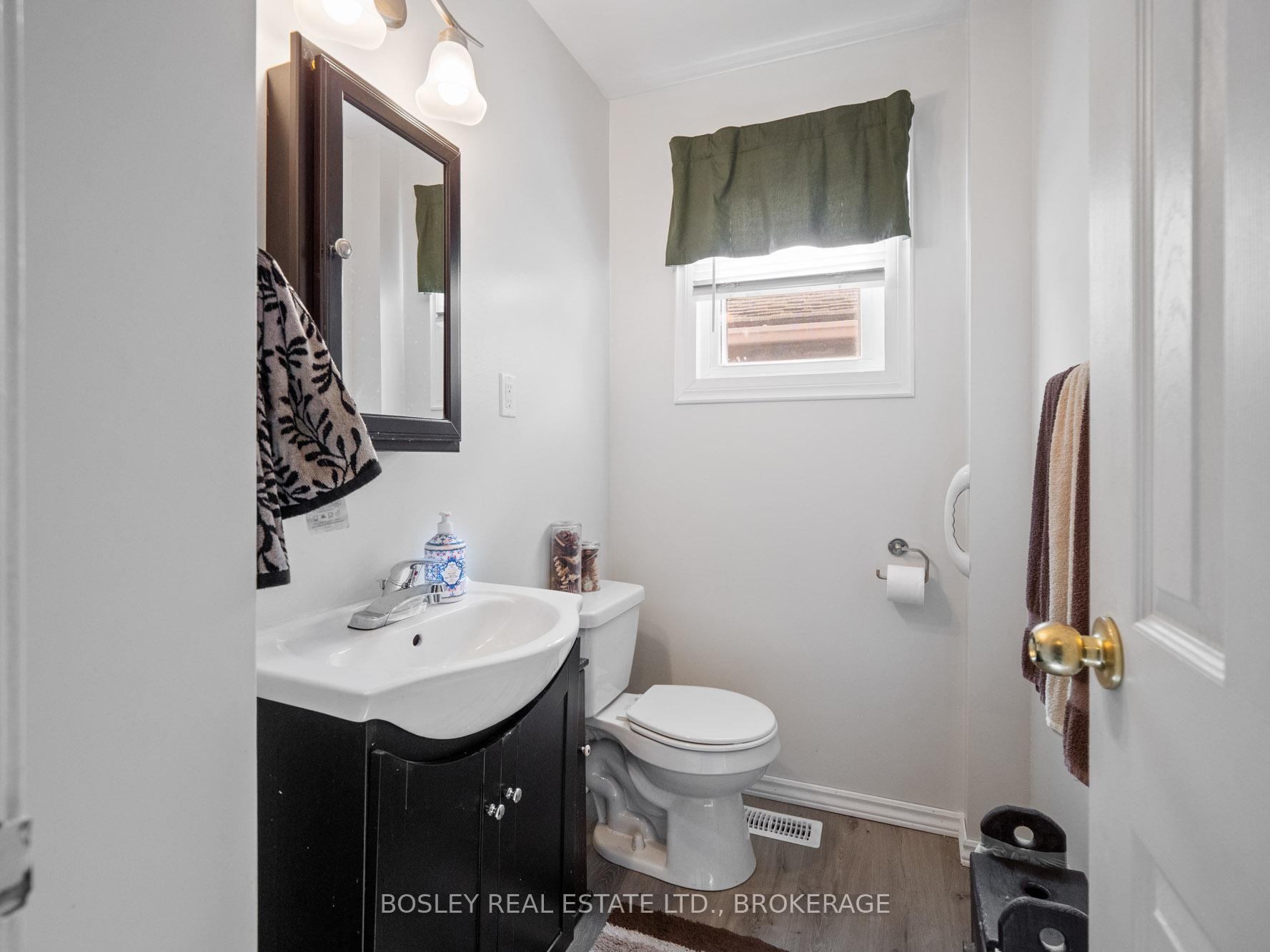 Photo 11 of 17 Deerfield Parkway, Thorold, Allanburg/Thorold South — HOMEH