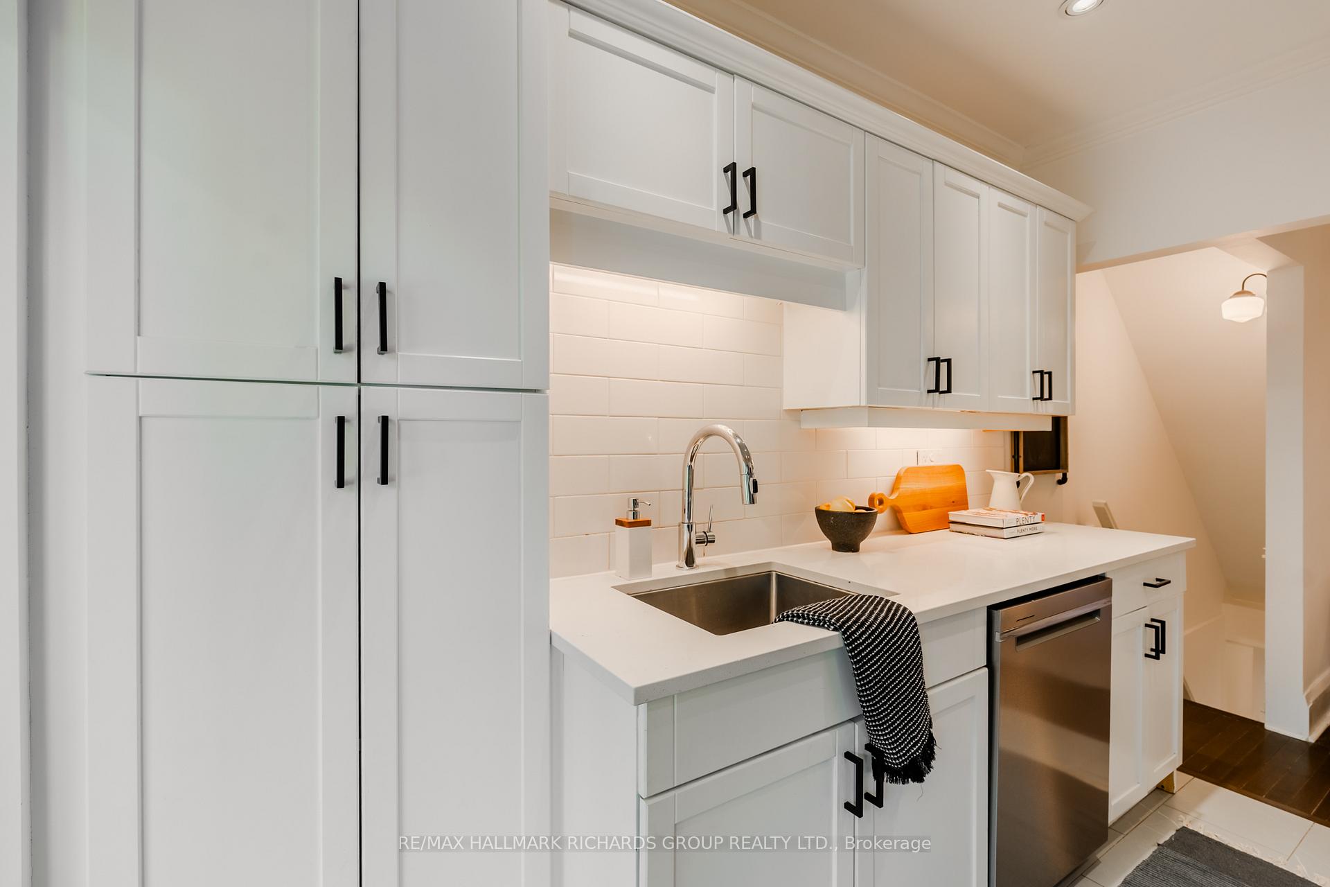 Photo 10 of 241 Glebemount Avenue, Toronto, Danforth Village-East York — HOMEH