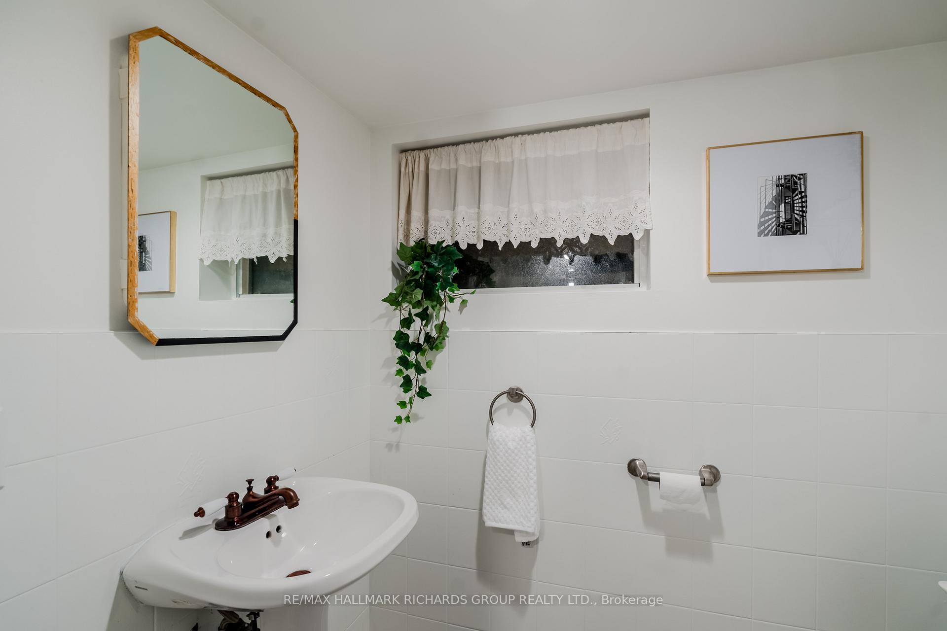Photo 20 of 241 Glebemount Avenue, Toronto, Danforth Village-East York — HOMEH