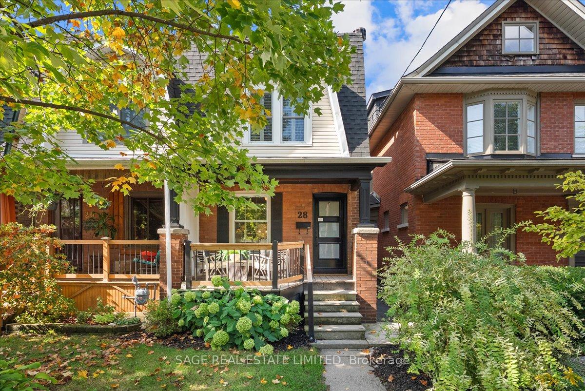 Front of 28 Pickering Street
