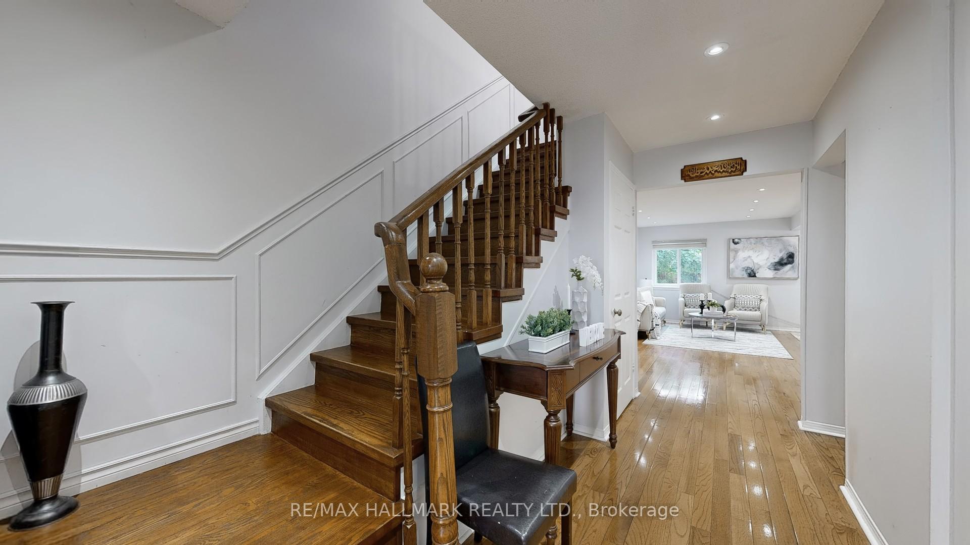 Photo 4 of 5 Ecclesfield Drive, Scarborough, Steeles — HOMEH