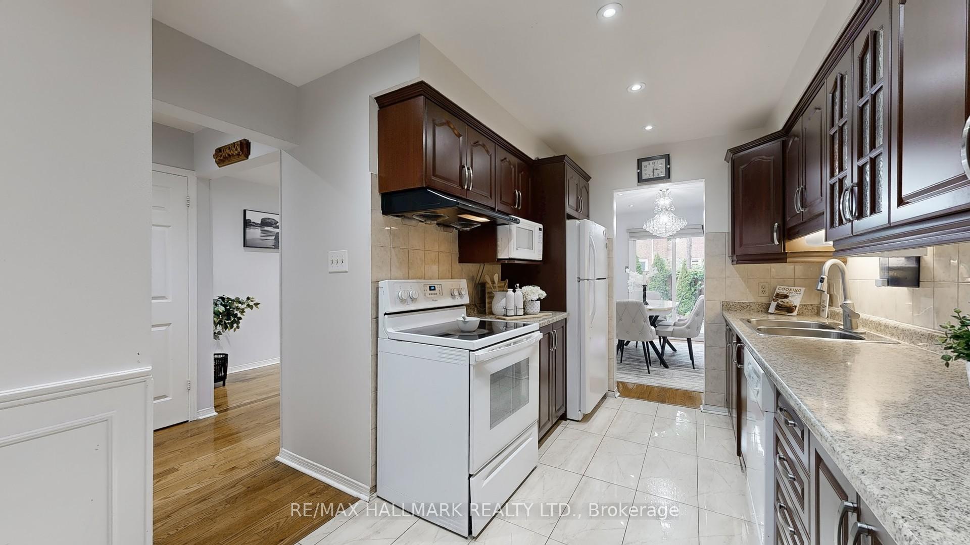 Photo 15 of 5 Ecclesfield Drive, Scarborough, Steeles — HOMEH
