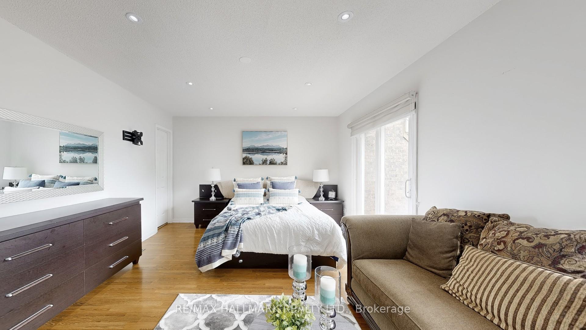 Photo 19 of 5 Ecclesfield Drive, Scarborough, Steeles — HOMEH