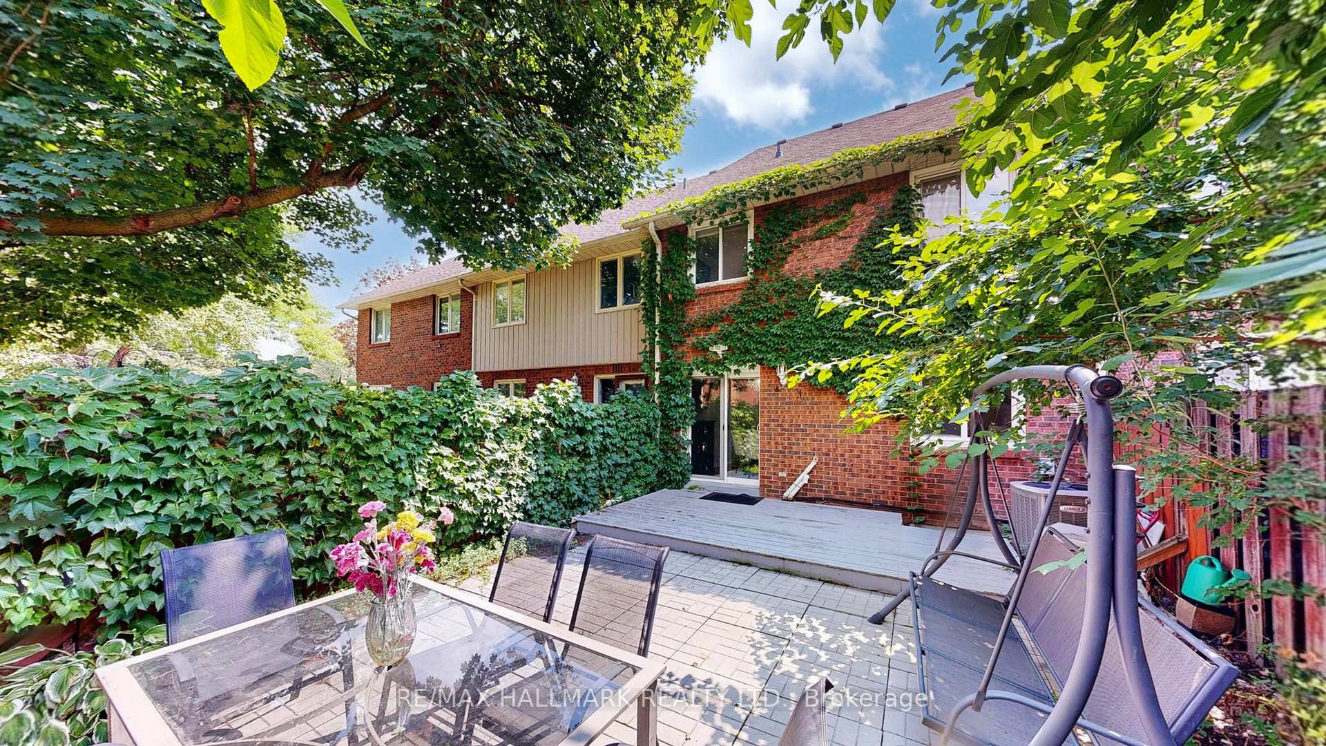 Photo 39 of 5 Ecclesfield Drive, Scarborough, Steeles — HOMEH