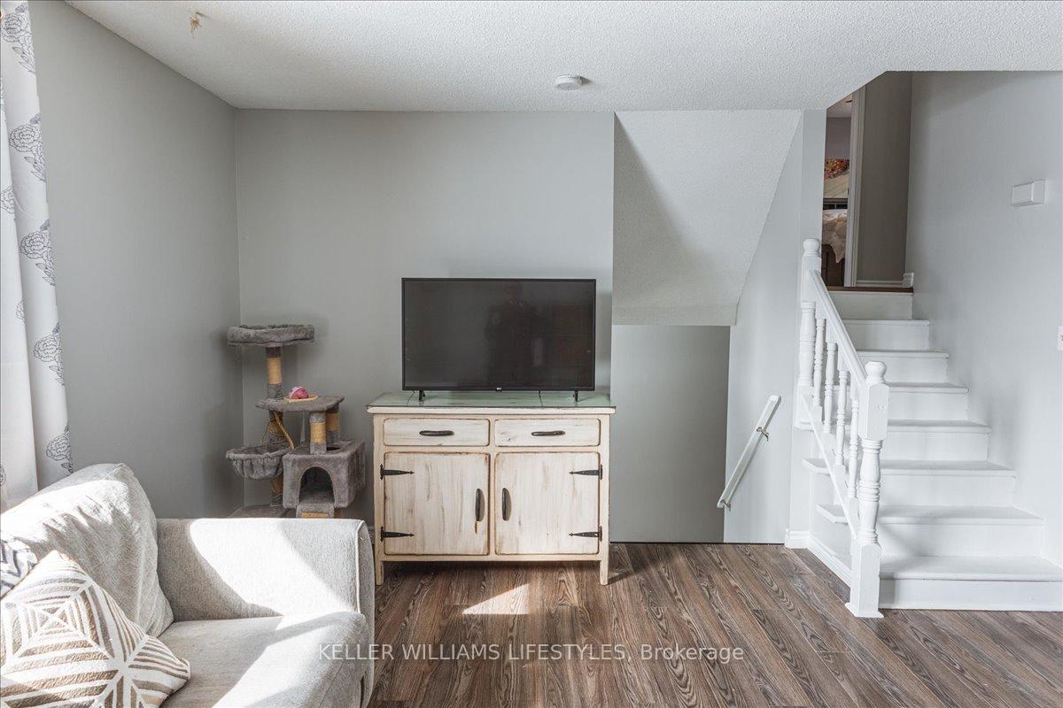 Photo 9 of 41 Westgate Avenue, Strathroy-Caradoc, SW — HOMEH