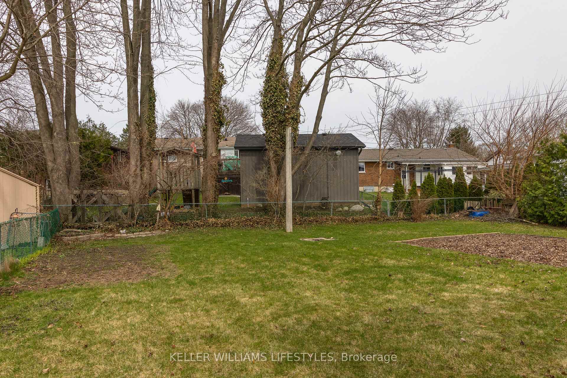 Photo 38 of 41 Westgate Avenue, Strathroy-Caradoc, SW — HOMEH