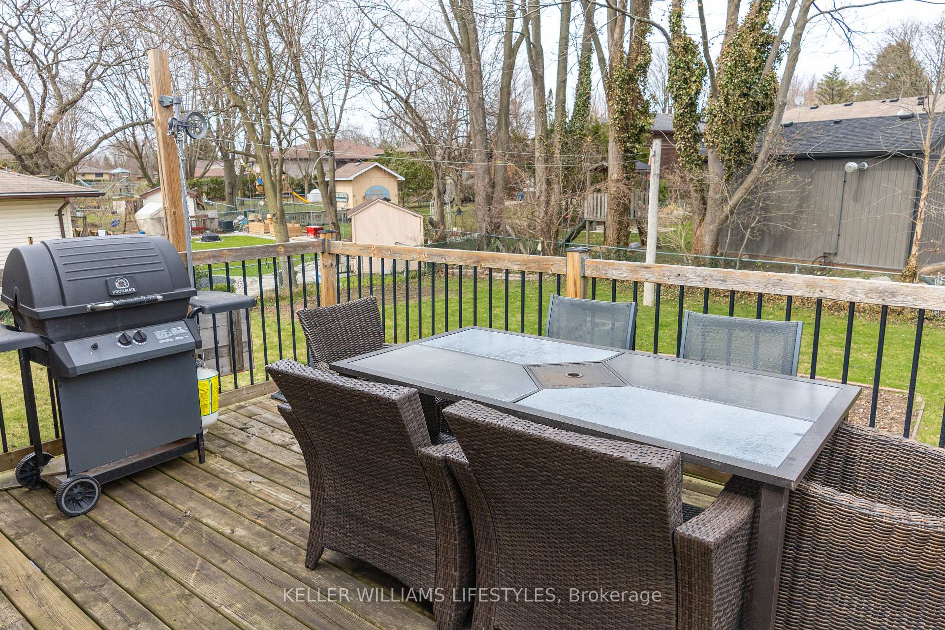 Photo 45 of 41 Westgate Avenue, Strathroy-Caradoc, SW — HOMEH