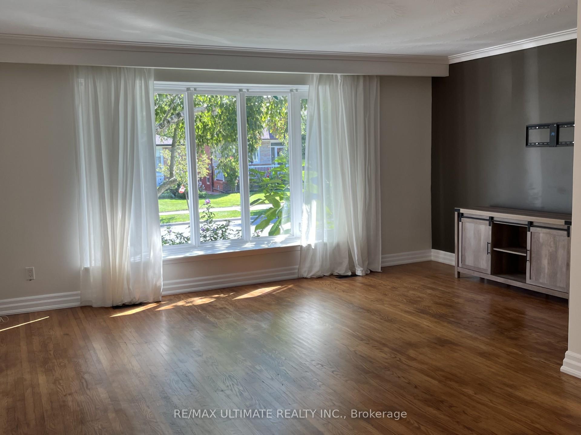 Photo 9 of 23 Munford Crescent, Toronto, O'Connor-Parkview — HOMEH