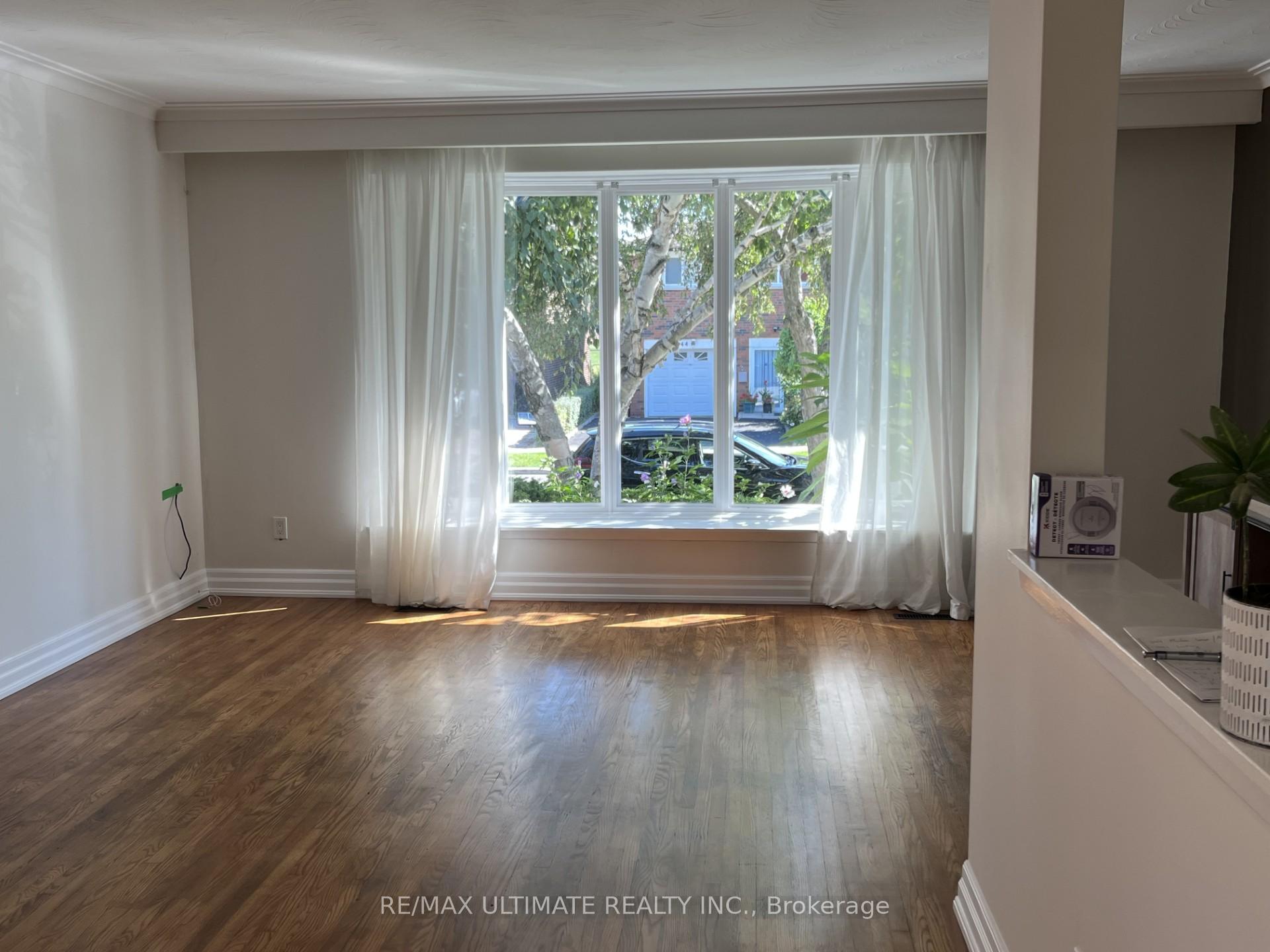 Photo 12 of 23 Munford Crescent, Toronto, O'Connor-Parkview — HOMEH
