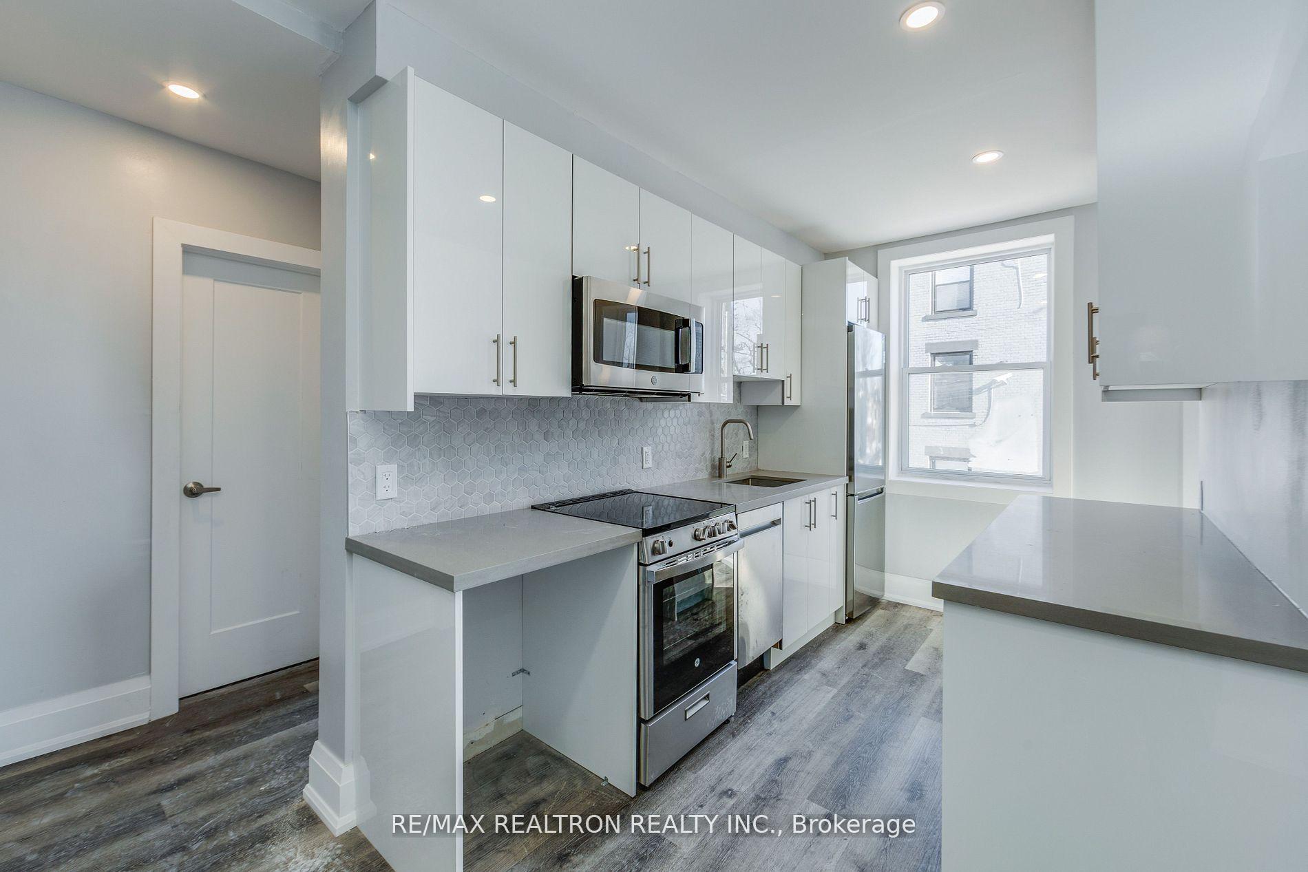 Front of Unit 4, 1492 Dundas Street E