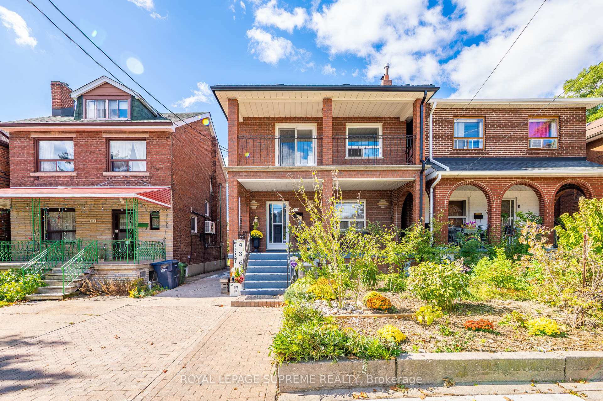 Front of 436 Glenholme Avenue