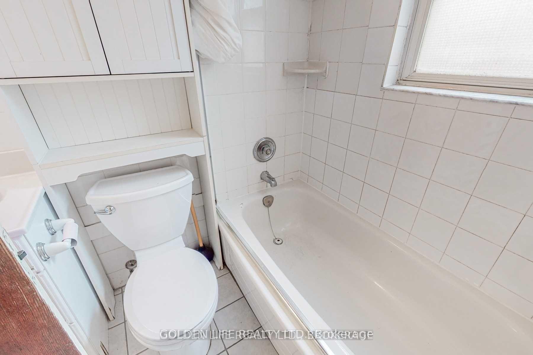 Photo 19 of Unit Upper, 88 Falcon Street, Toronto, Mount Pleasant East — HOMEH