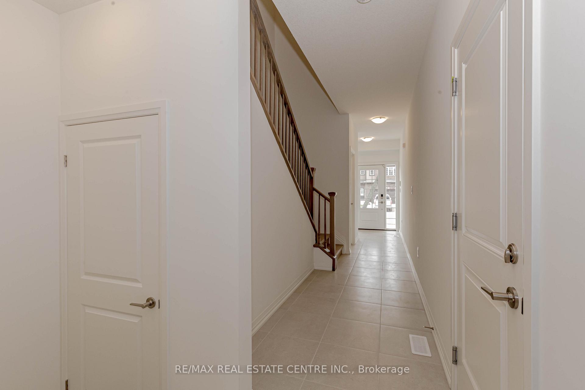 Photo 6 of 176 Bur oak Drive, Thorold, Confederation Heights — HOMEH