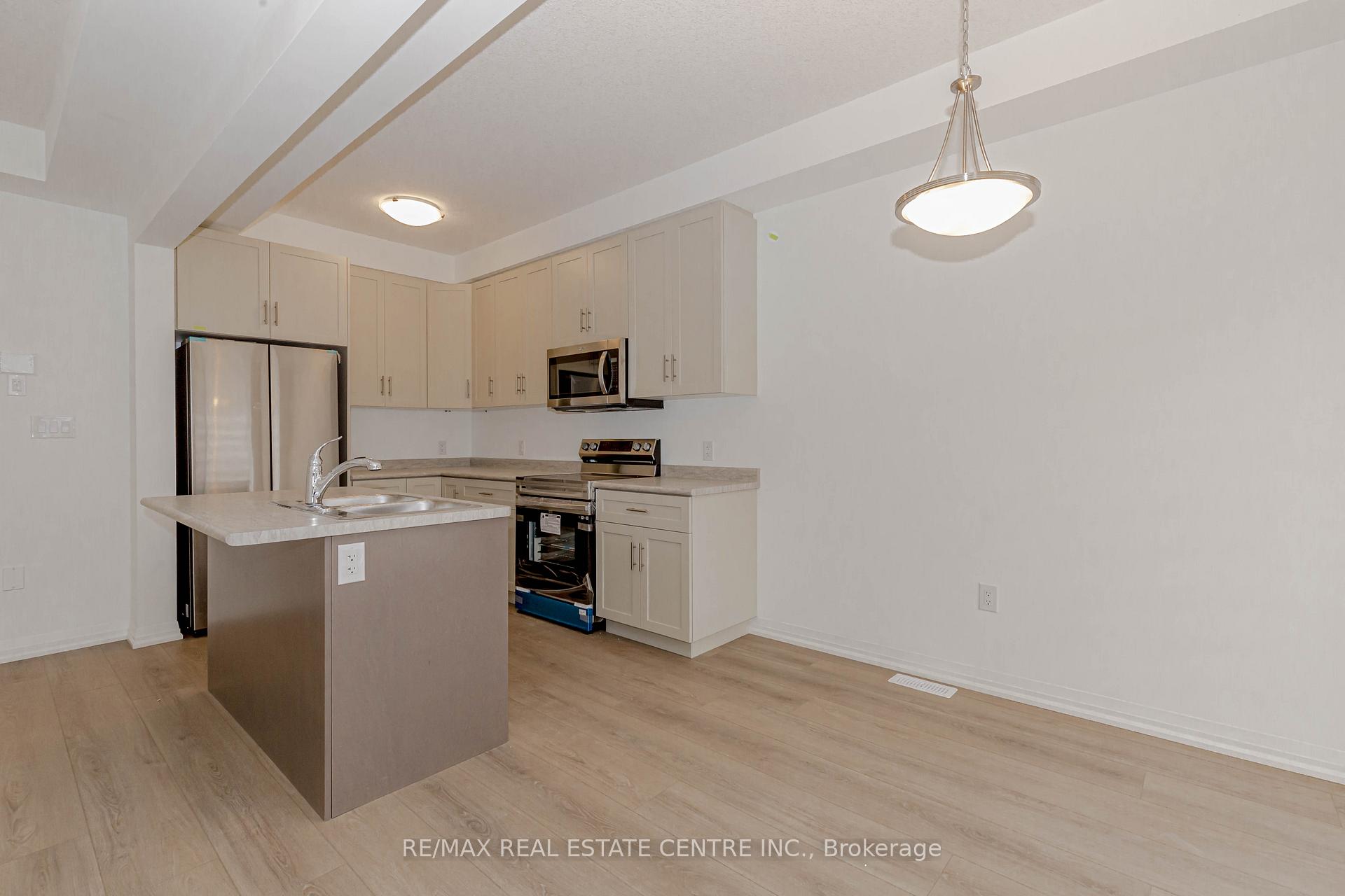 Photo 11 of 176 Bur oak Drive, Thorold, Confederation Heights — HOMEH