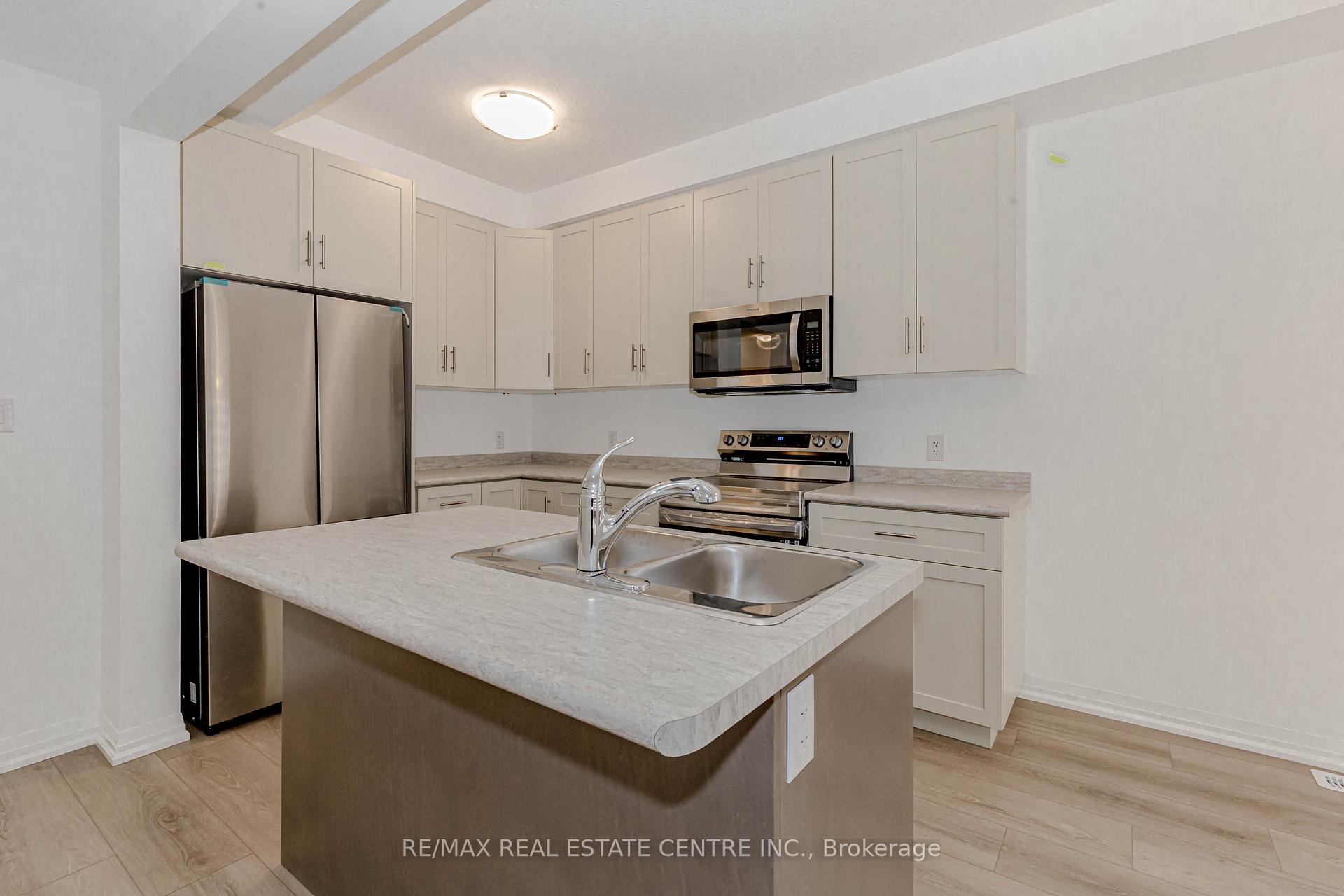 Photo 16 of 176 Bur oak Drive, Thorold, Confederation Heights — HOMEH