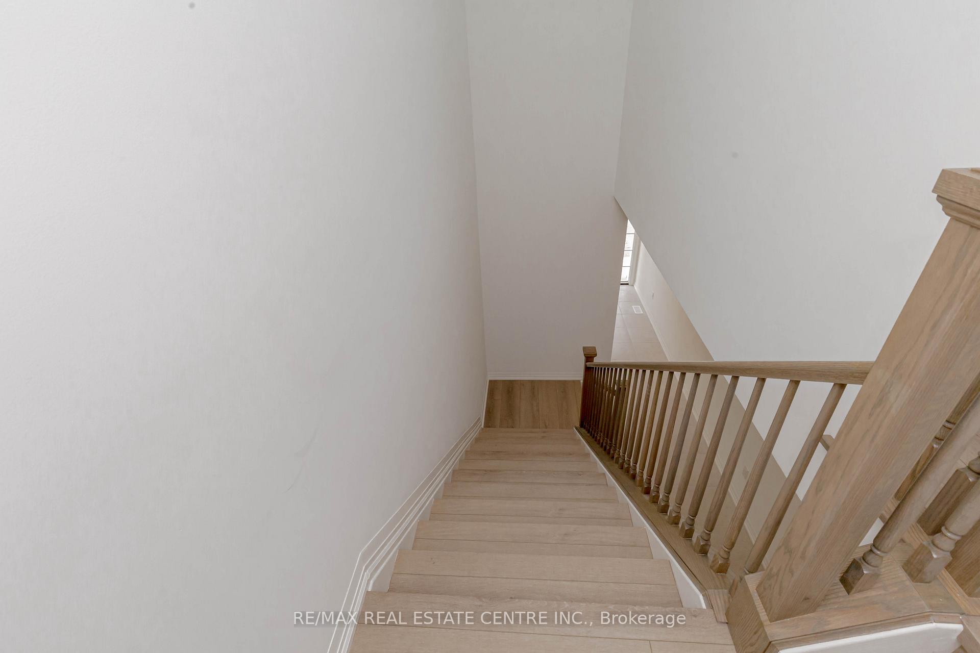 Photo 19 of 176 Bur oak Drive, Thorold, Confederation Heights — HOMEH