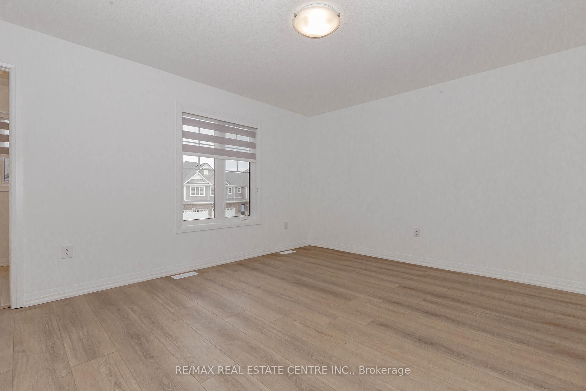 Photo 20 of 176 Bur oak Drive, Thorold, Confederation Heights — HOMEH