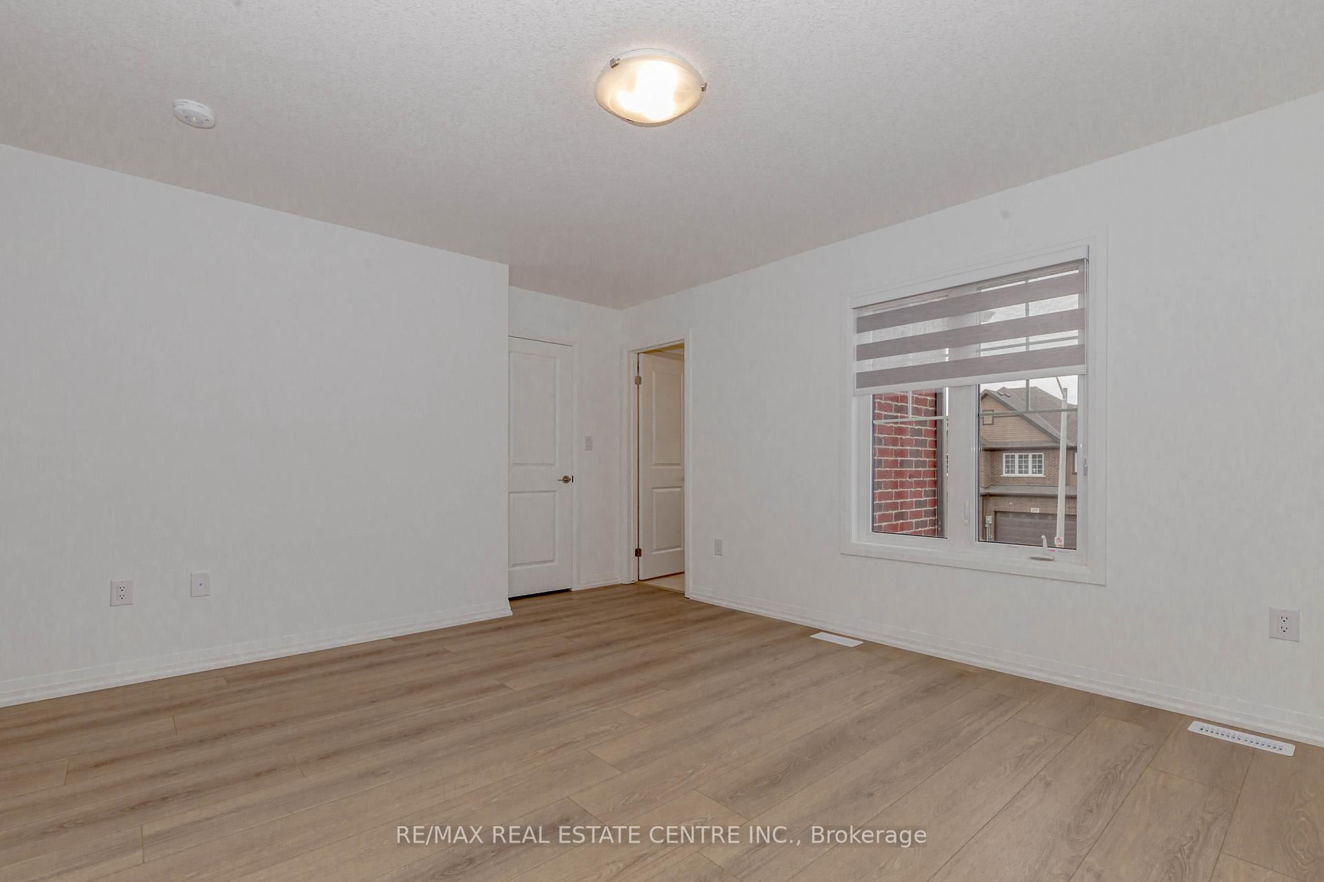 Photo 21 of 176 Bur oak Drive, Thorold, Confederation Heights — HOMEH
