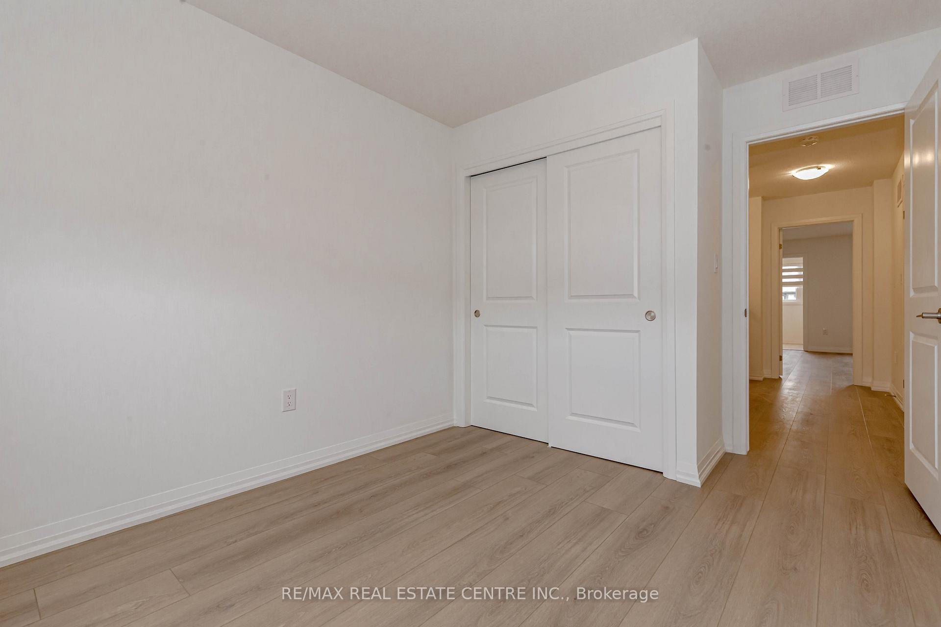 Photo 30 of 176 Bur oak Drive, Thorold, Confederation Heights — HOMEH