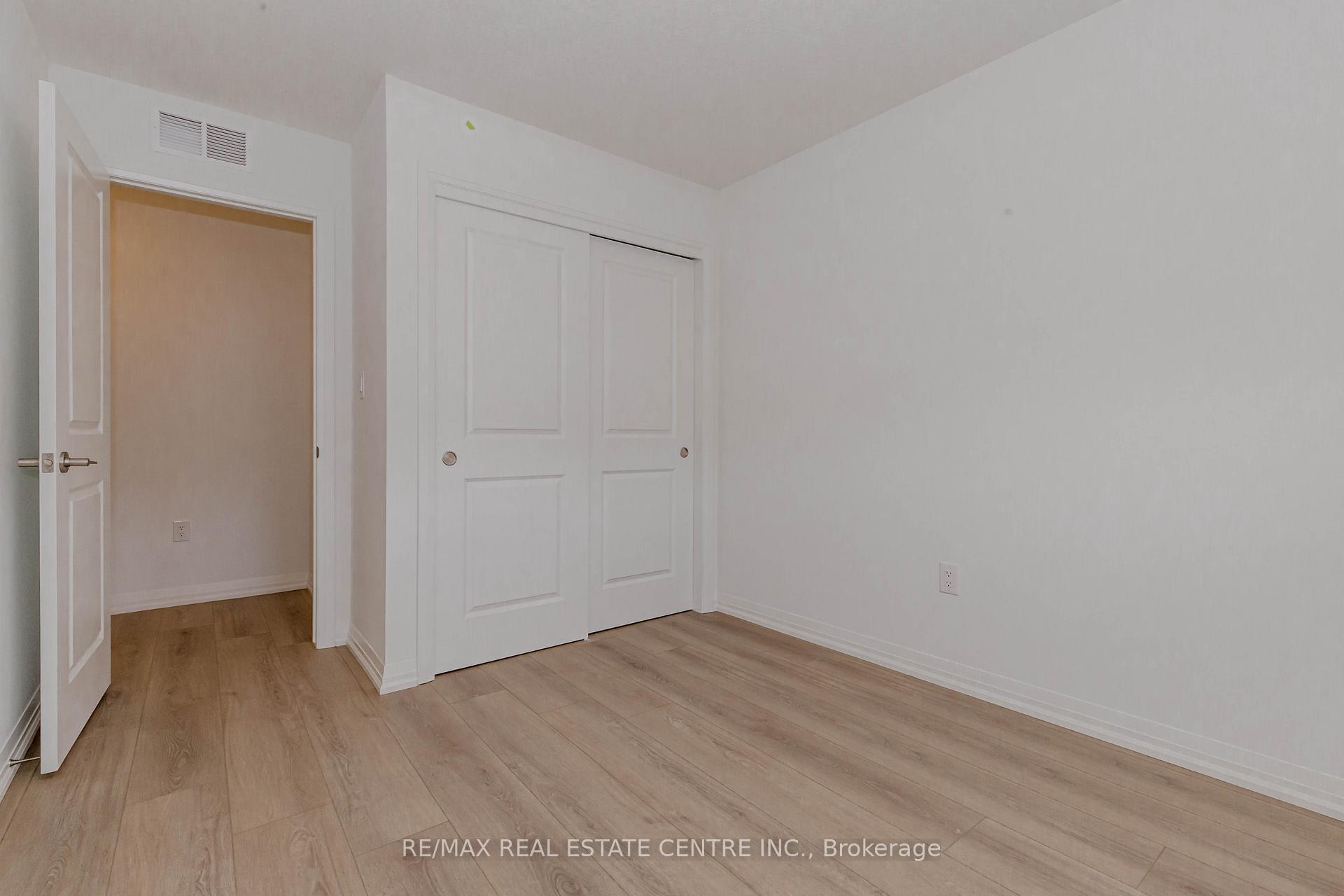 Photo 34 of 176 Bur oak Drive, Thorold, Confederation Heights — HOMEH