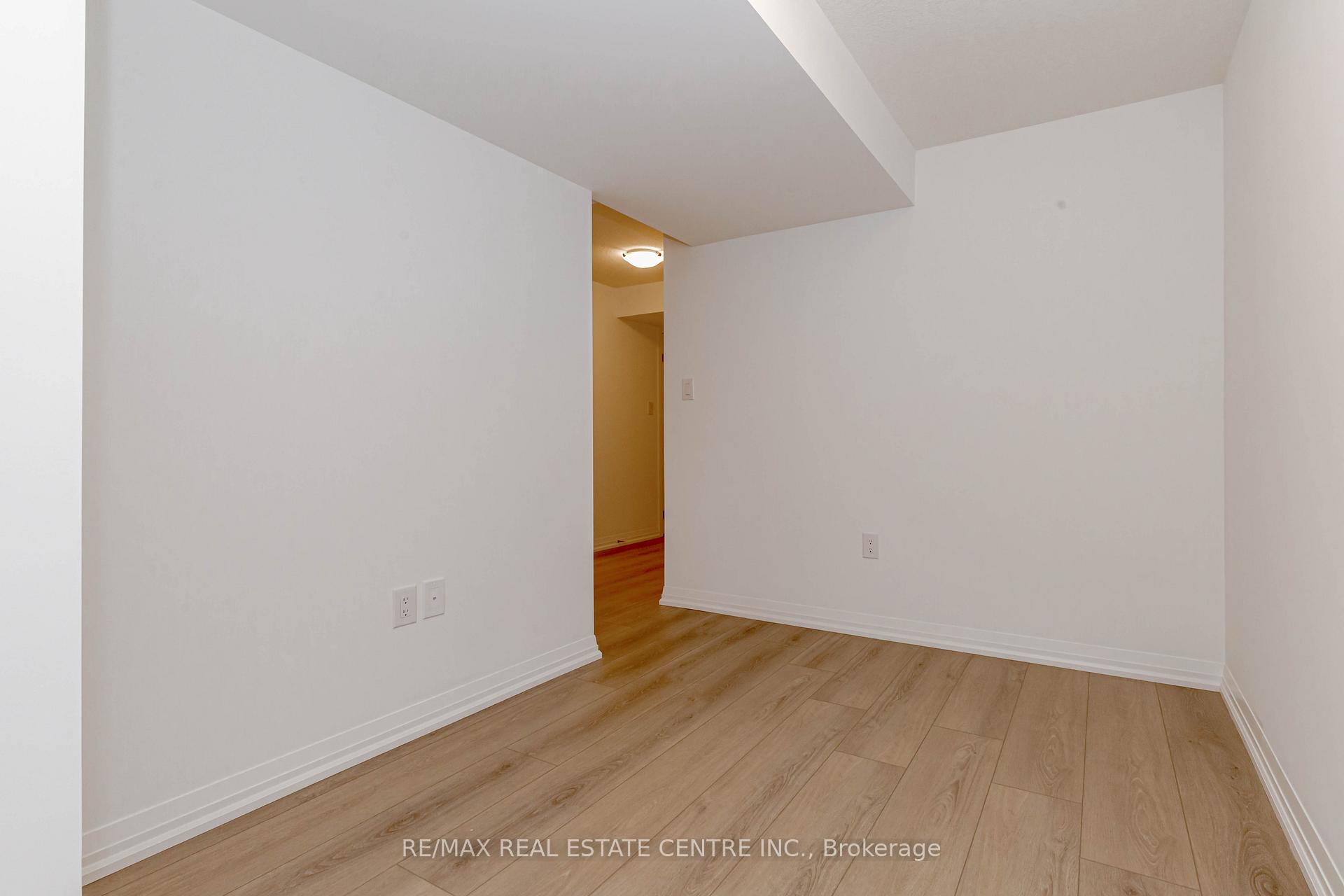 Photo 42 of 176 Bur oak Drive, Thorold, Confederation Heights — HOMEH