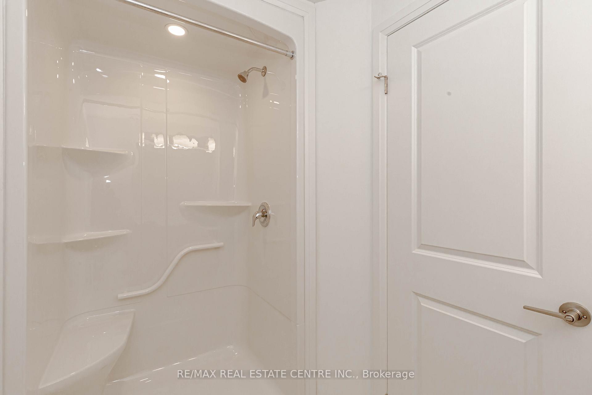 Photo 44 of 176 Bur oak Drive, Thorold, Confederation Heights — HOMEH