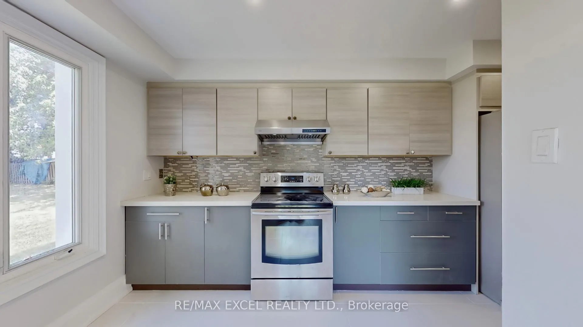 Photo 10 of 80 Eagleview Crescent, Scarborough, Steeles — HOMEH